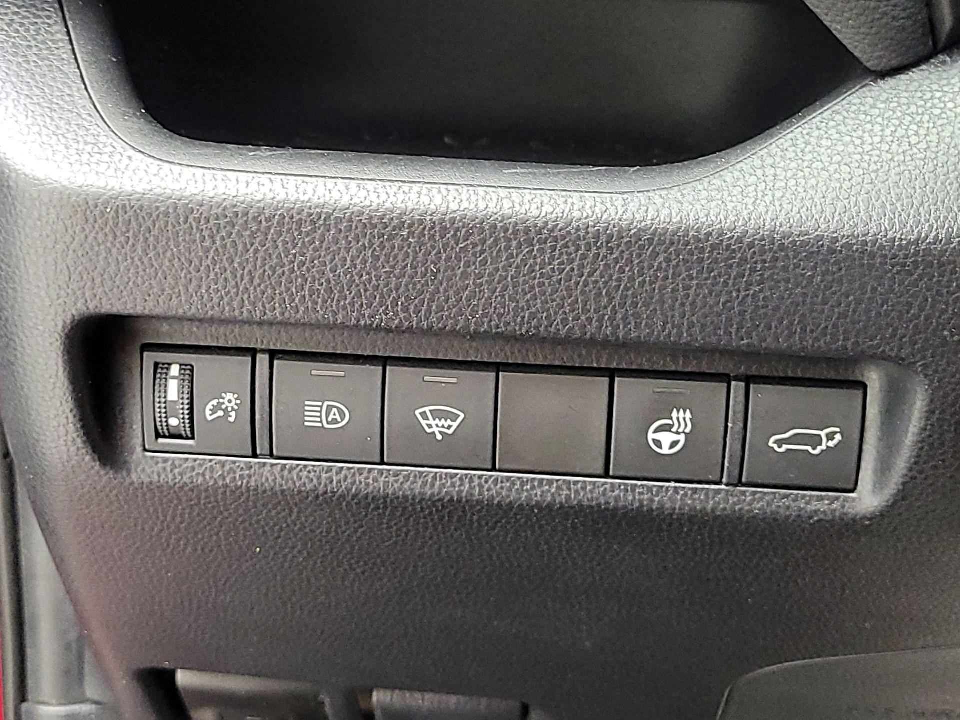 Thumbnail: 2020 Toyota RAV4 - 13