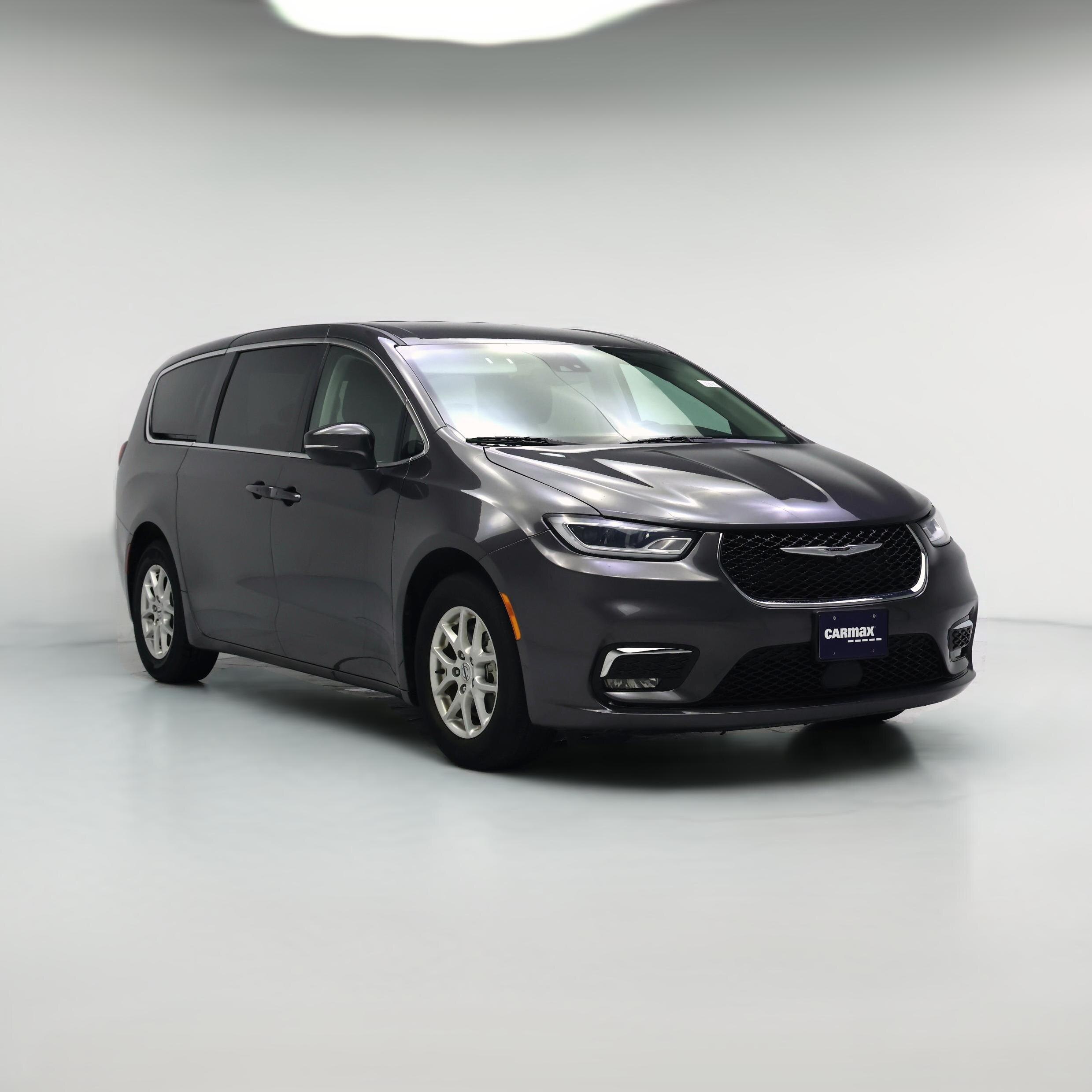 Thumbnail: 2023 Chrysler Pacifica - 1