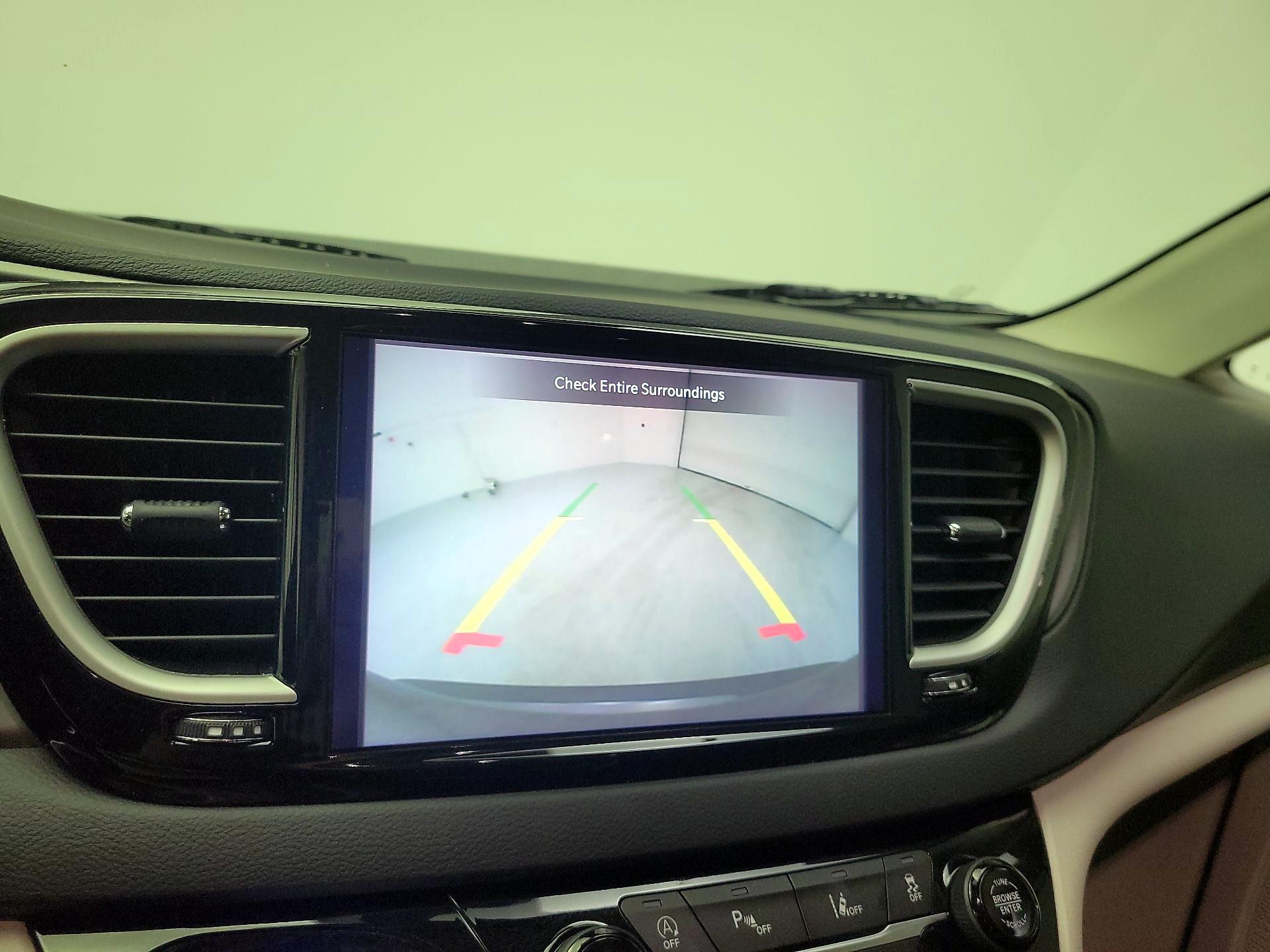 Thumbnail: 2023 Chrysler Pacifica - 14