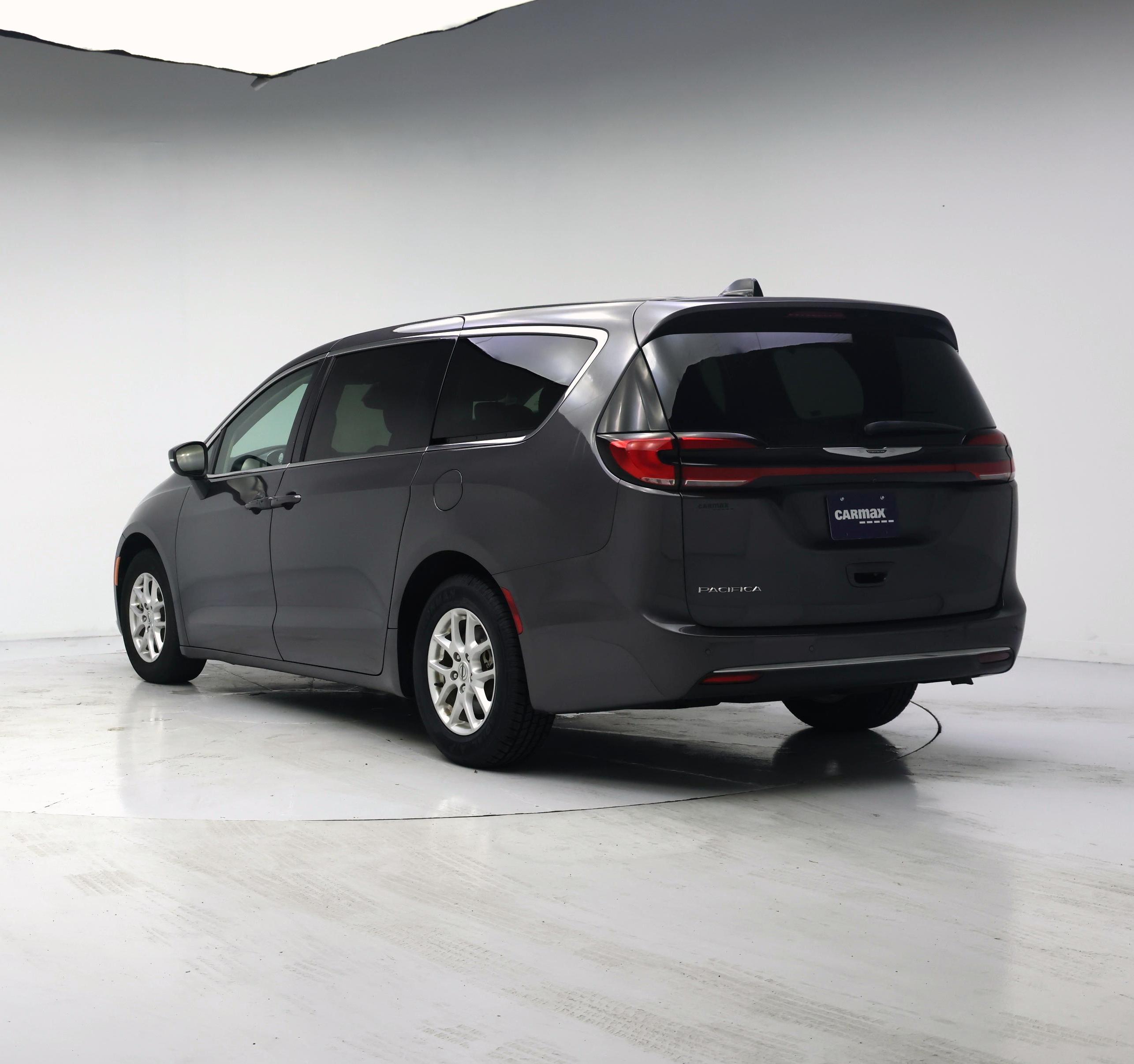 Thumbnail: 2023 Chrysler Pacifica - 2