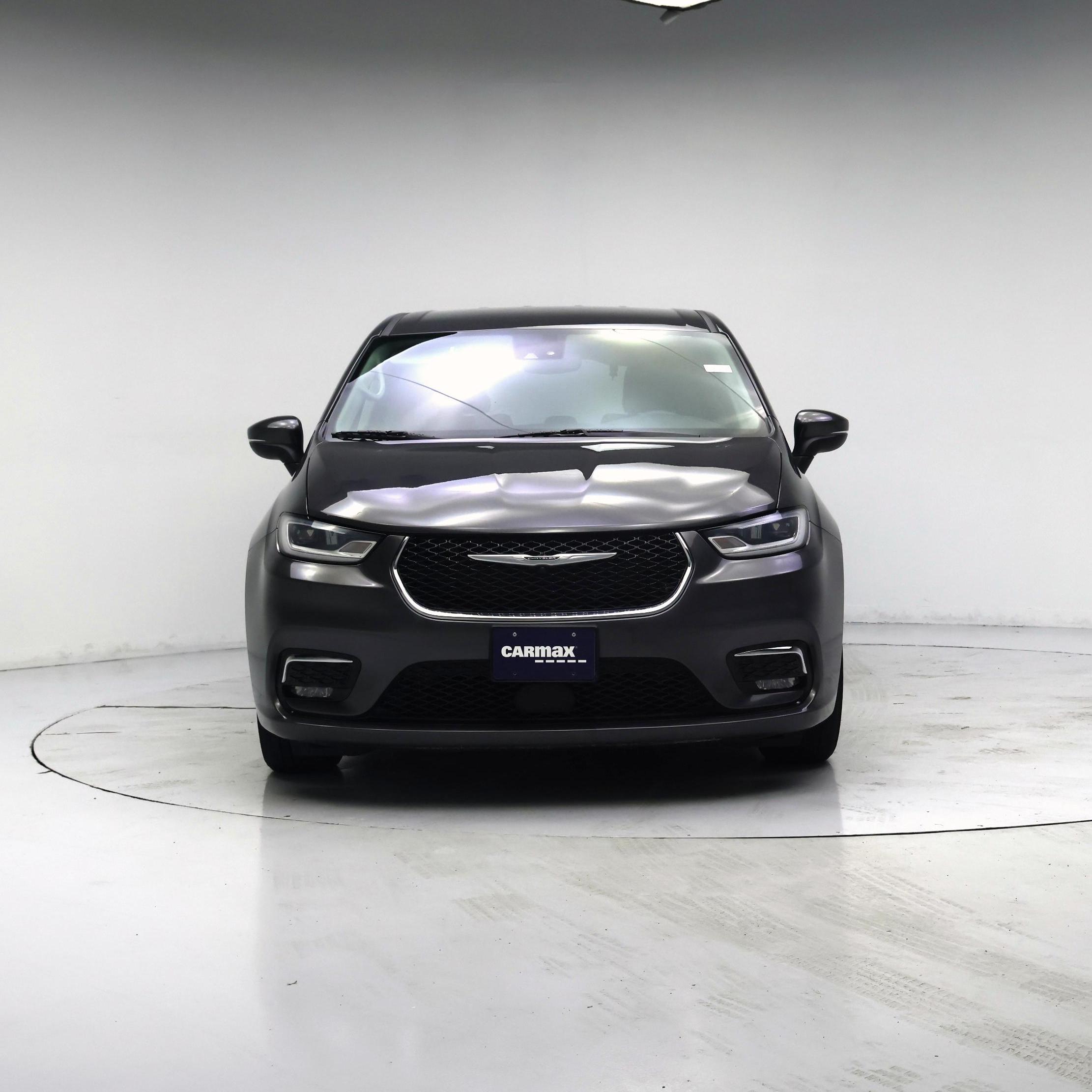 Thumbnail: 2023 Chrysler Pacifica - 5