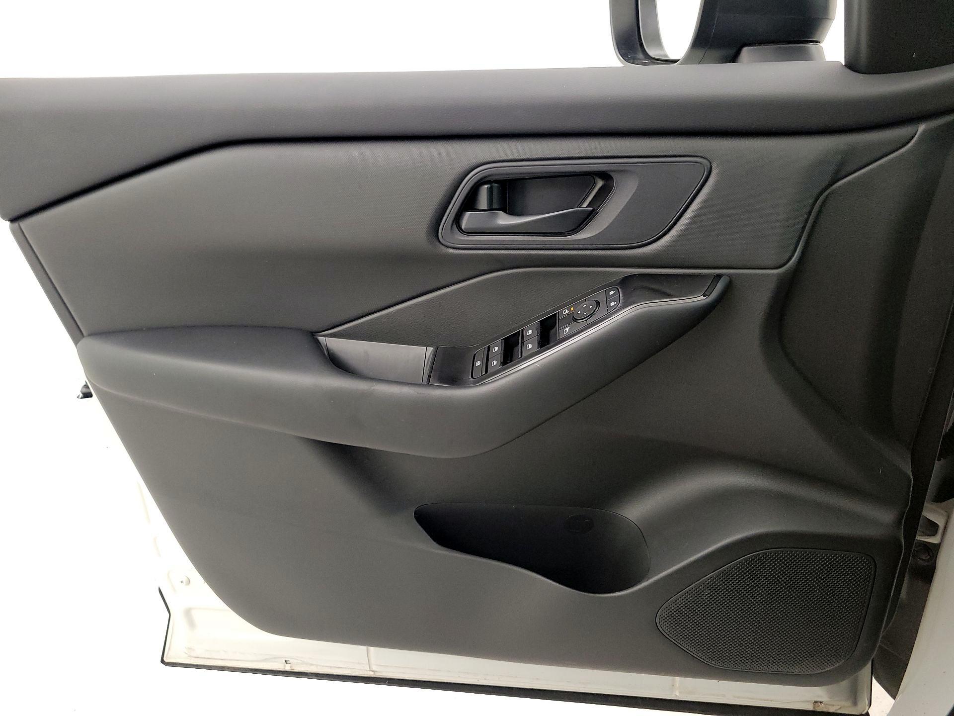 Thumbnail: 2024 Nissan Rogue - 10