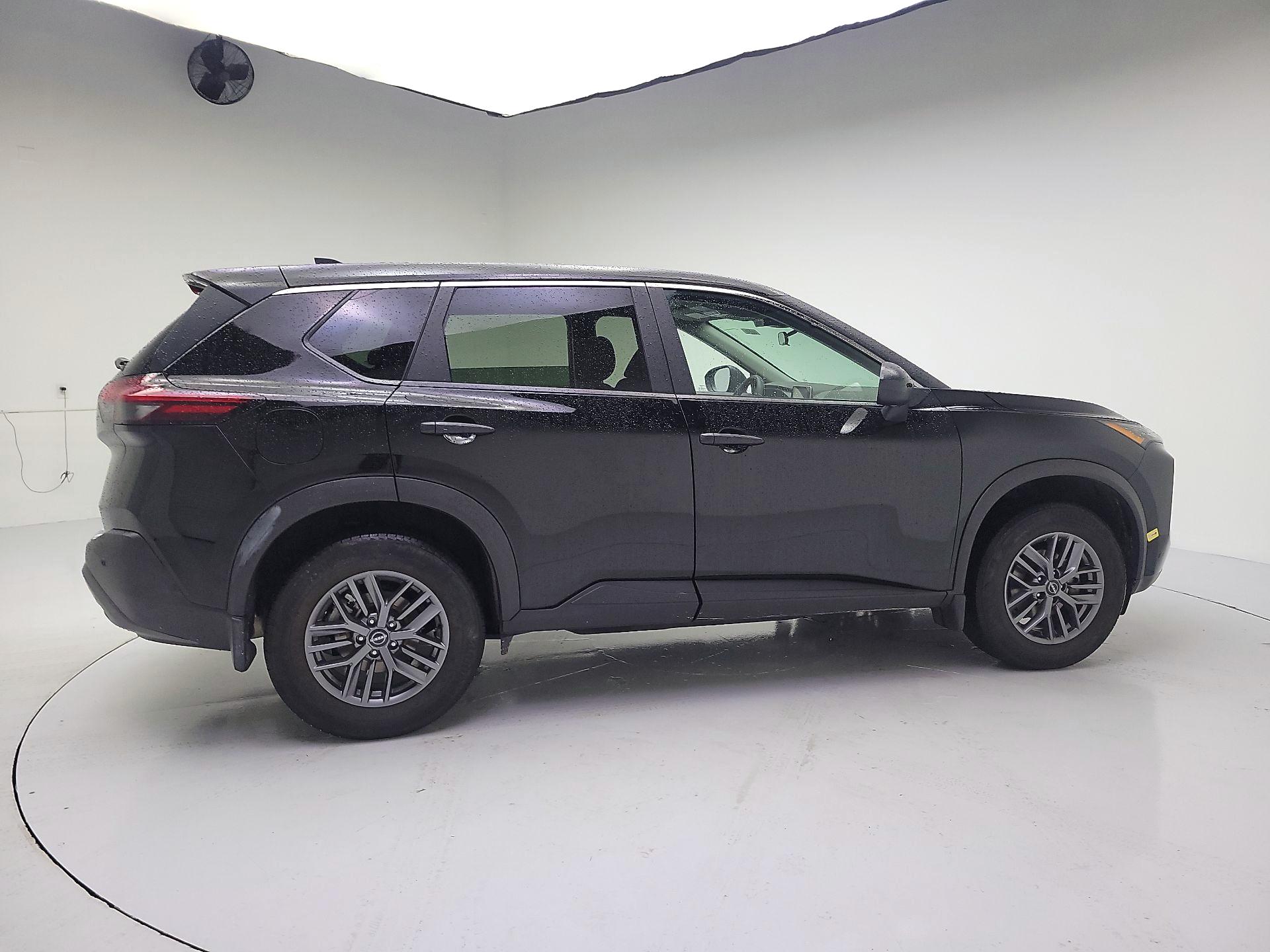 Thumbnail: 2023 Nissan Rogue - 4