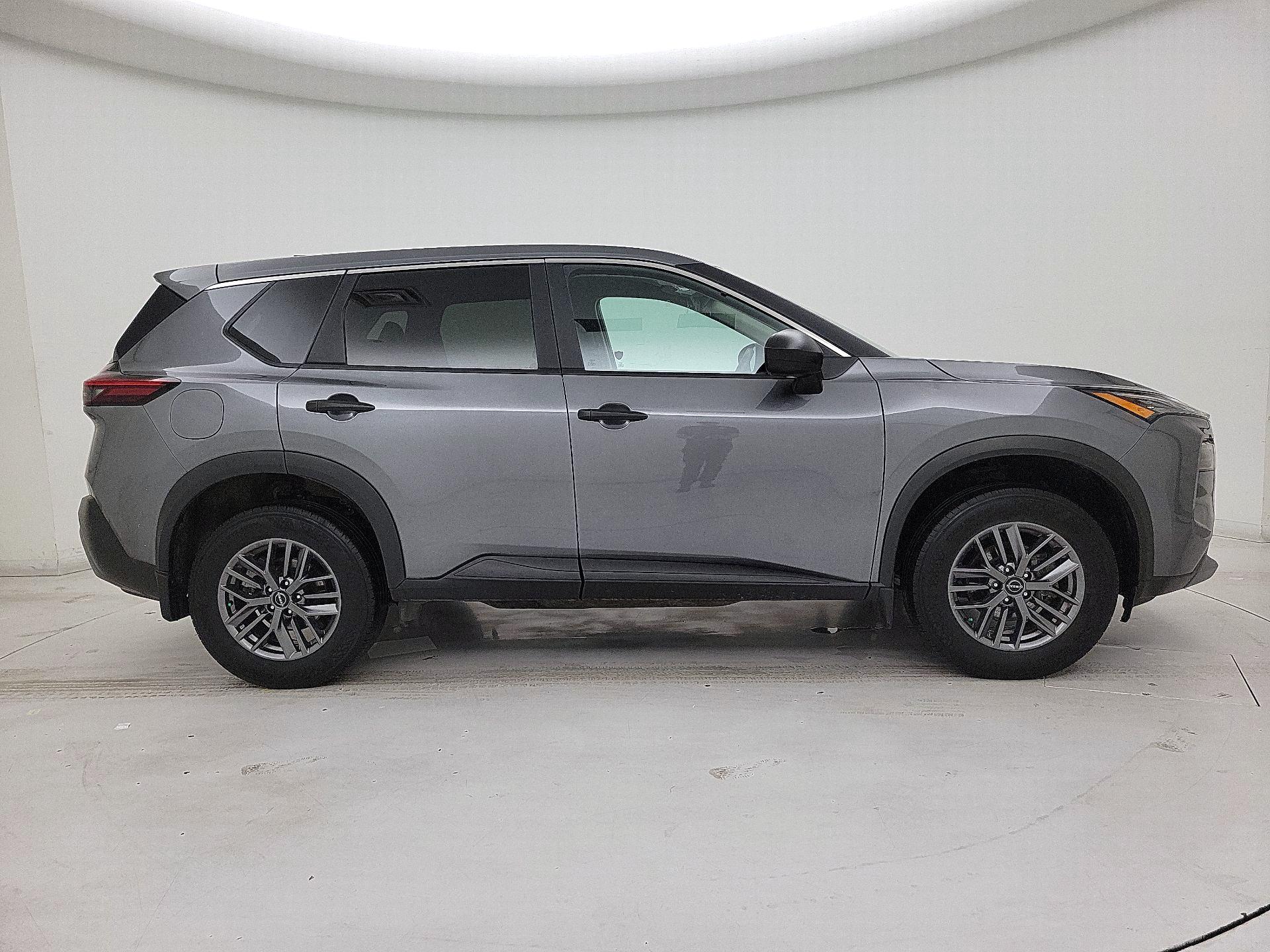 Thumbnail: 2023 Nissan Rogue - 4