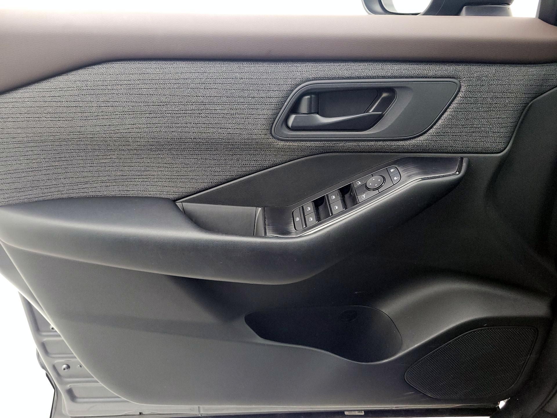 Thumbnail: 2023 Nissan Rogue - 12