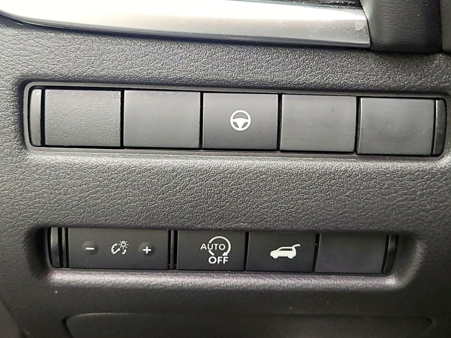 Thumbnail: 2023 Nissan Rogue - 11