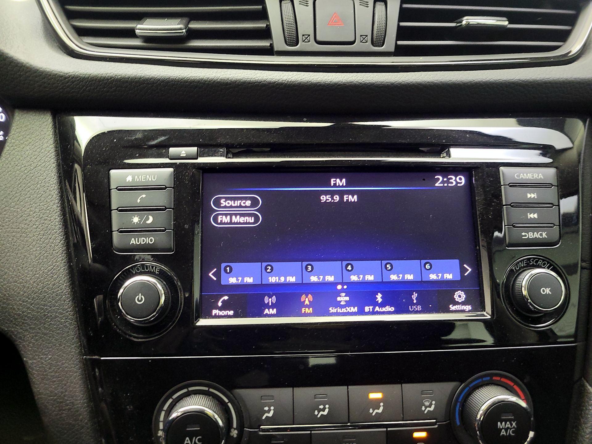 Thumbnail: 2020 Nissan Rogue - 13