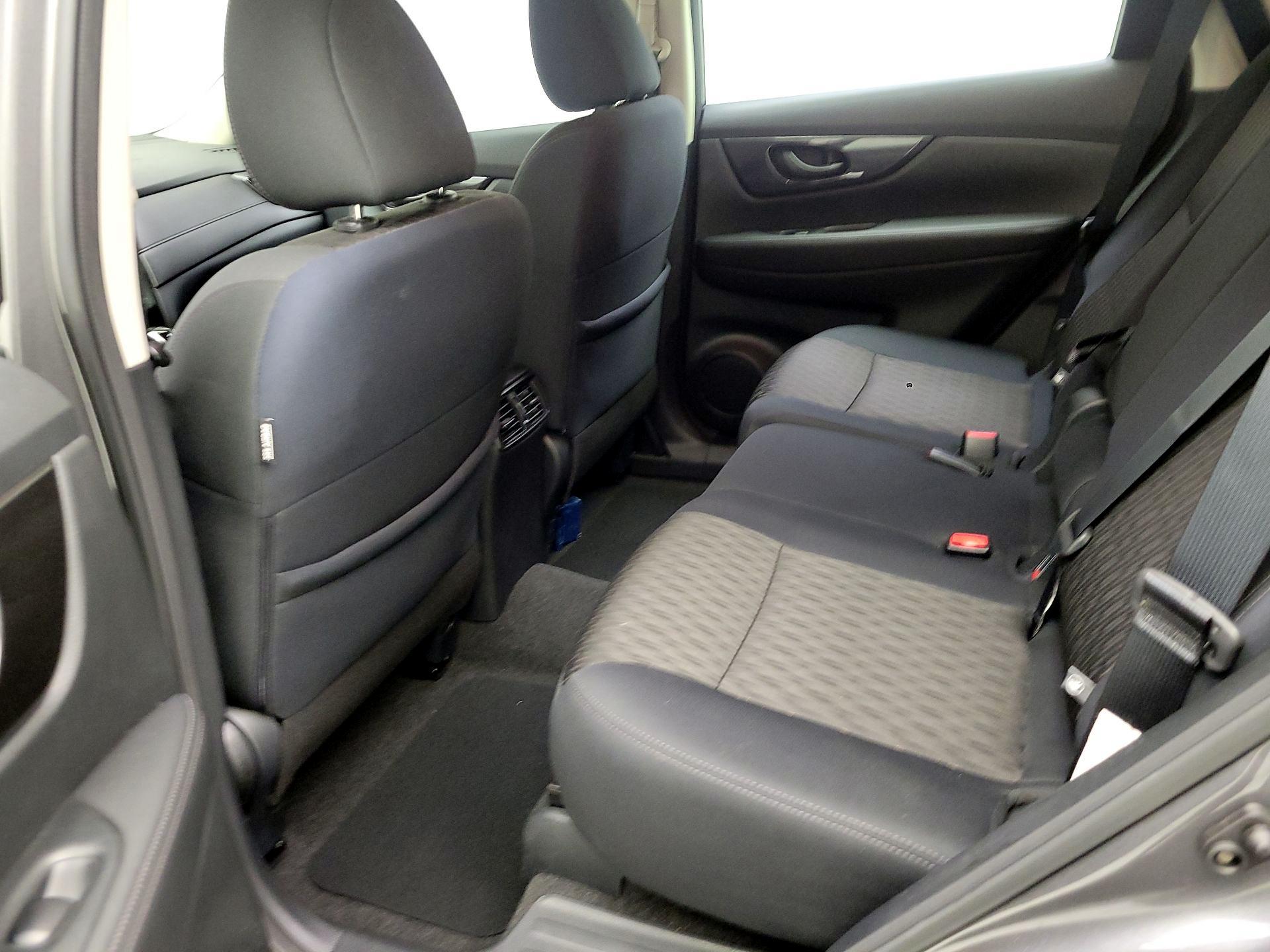 Thumbnail: 2020 Nissan Rogue - 17