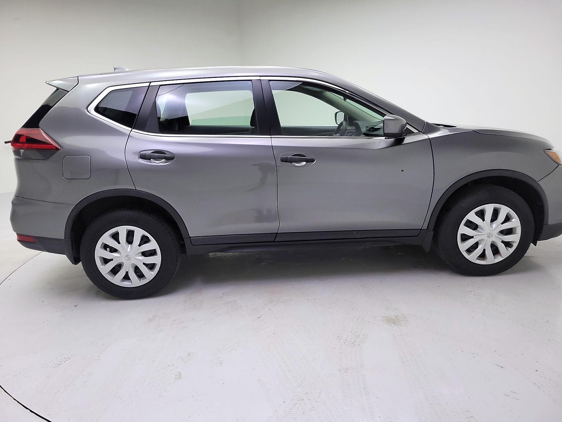 Thumbnail: 2020 Nissan Rogue - 4