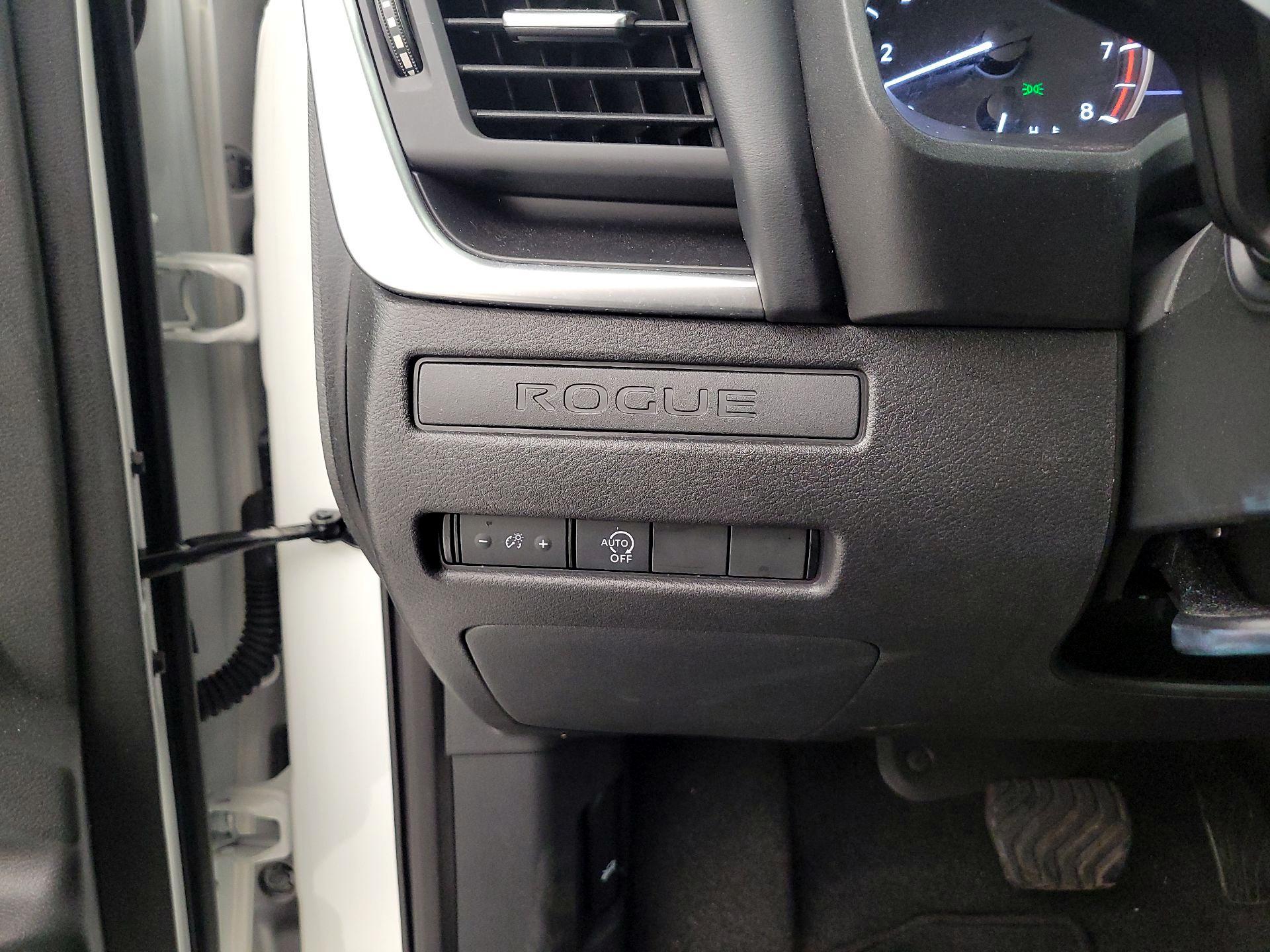 Thumbnail: 2023 Nissan Rogue - 11