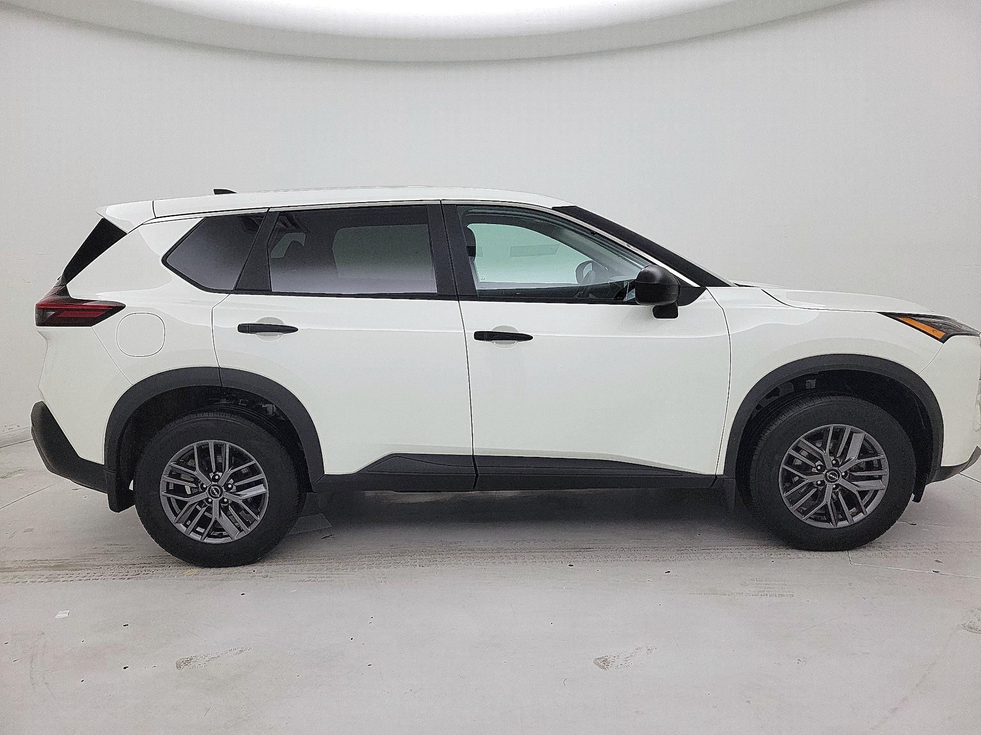 Thumbnail: 2023 Nissan Rogue - 4