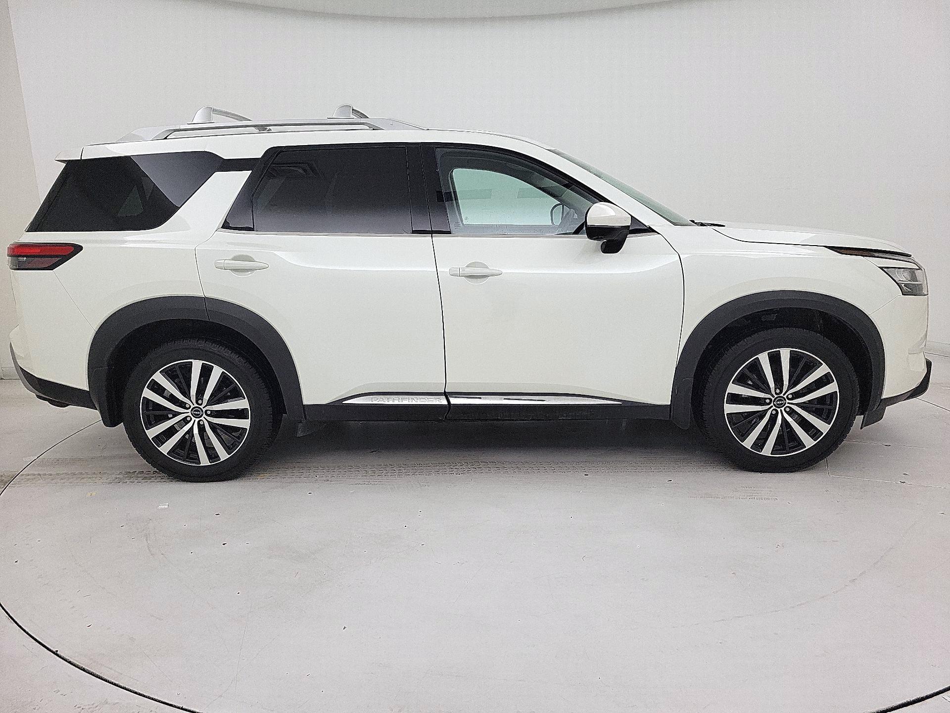 Thumbnail: 2023 Nissan Pathfinder - 4