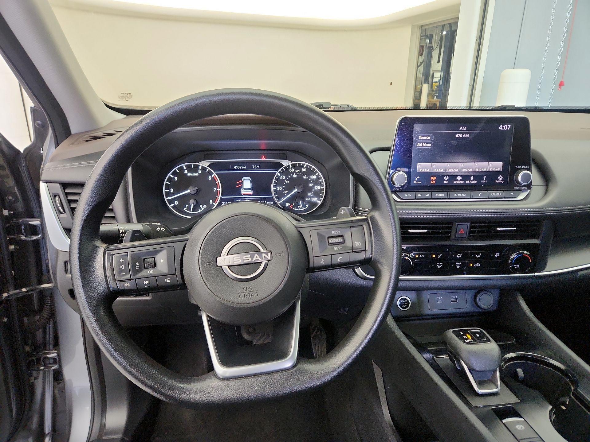 Thumbnail: 2023 Nissan Rogue - 10