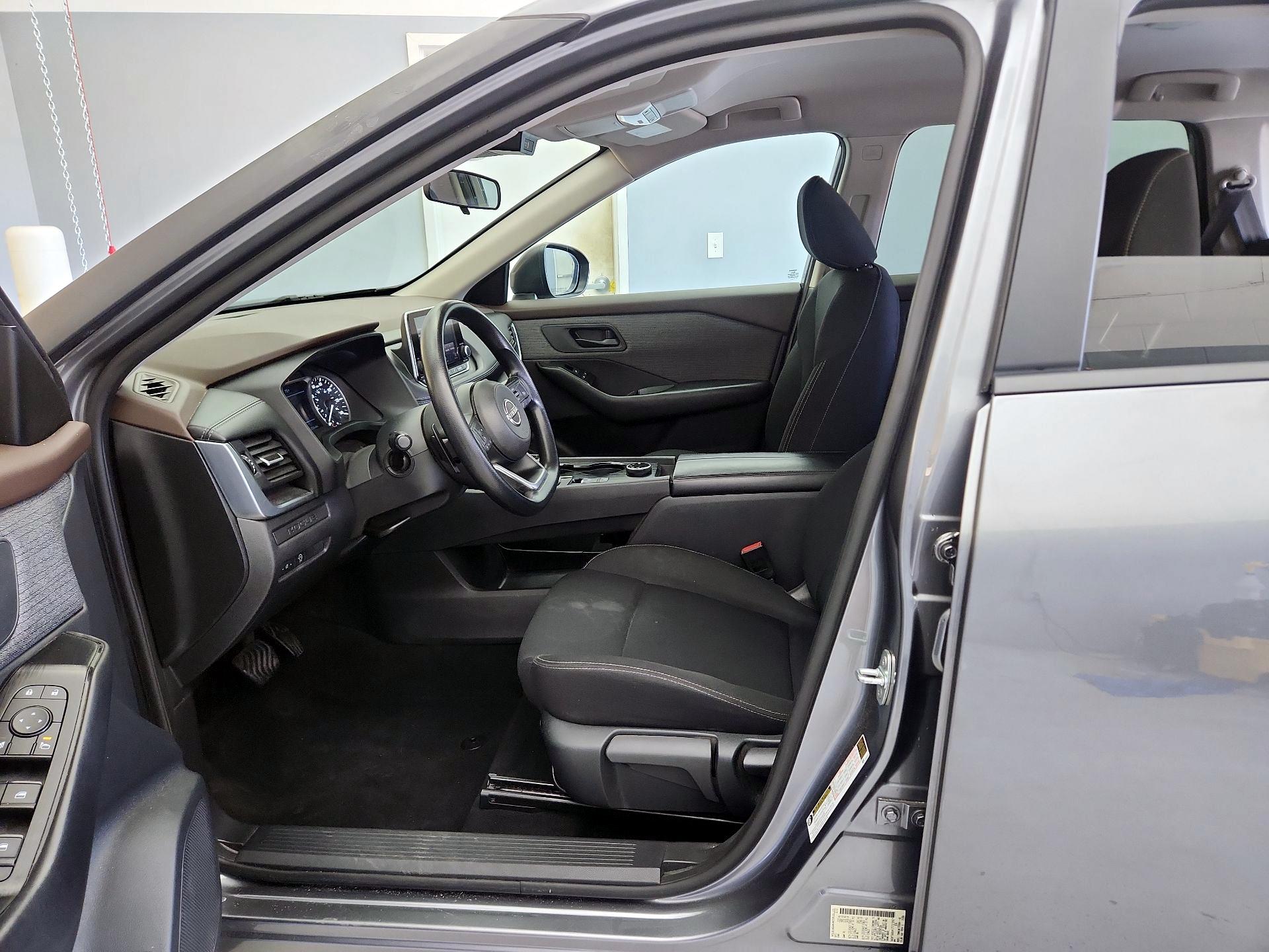 Thumbnail: 2023 Nissan Rogue - 11