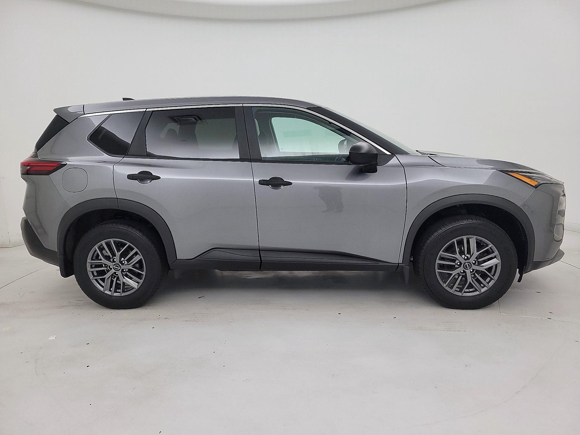 Thumbnail: 2023 Nissan Rogue - 4