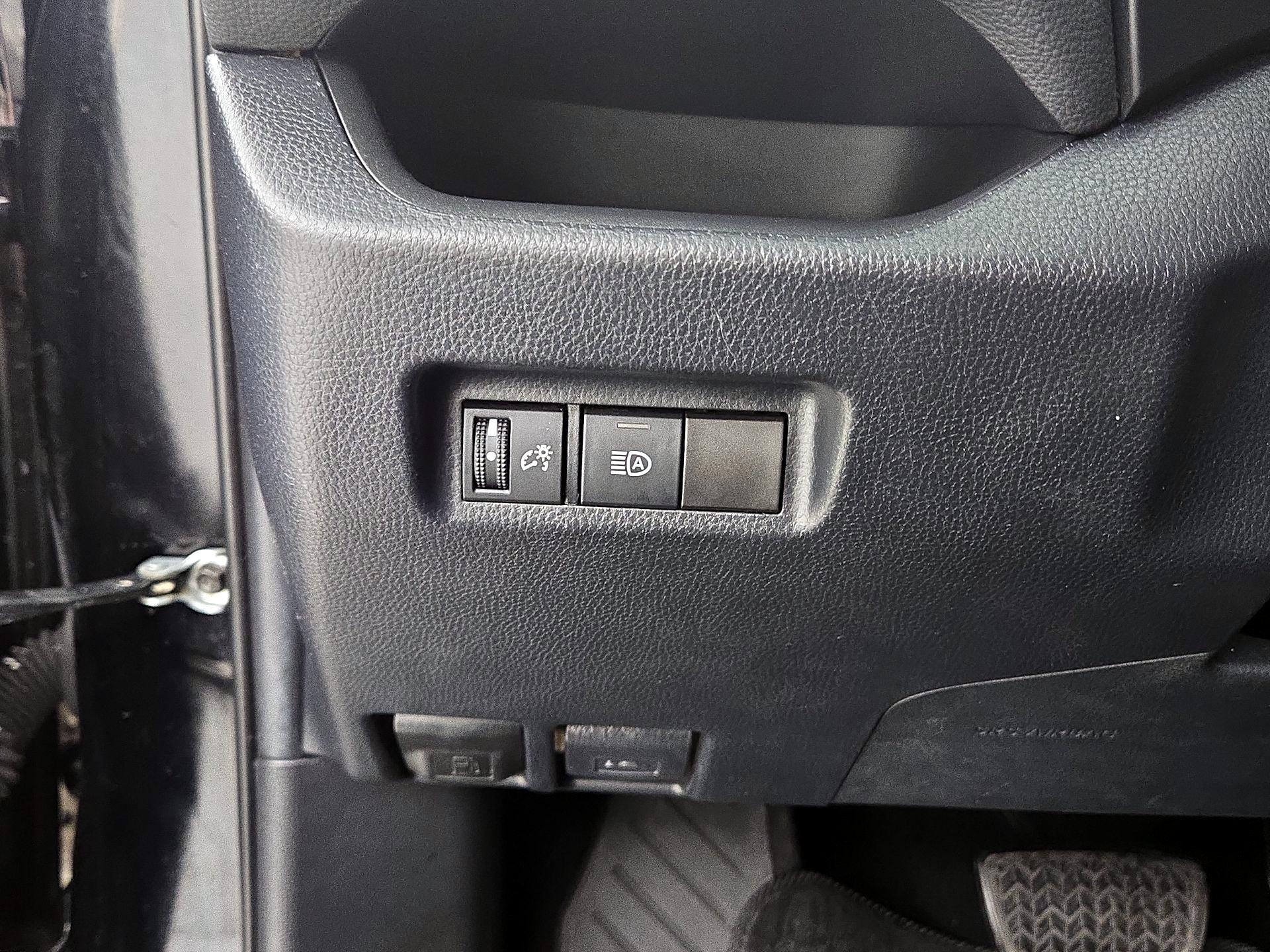 Thumbnail: 2020 Toyota RAV4 - 13