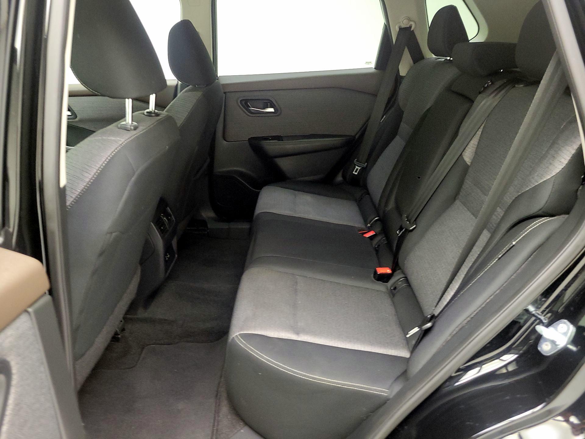 Thumbnail: 2023 Nissan Rogue - 17