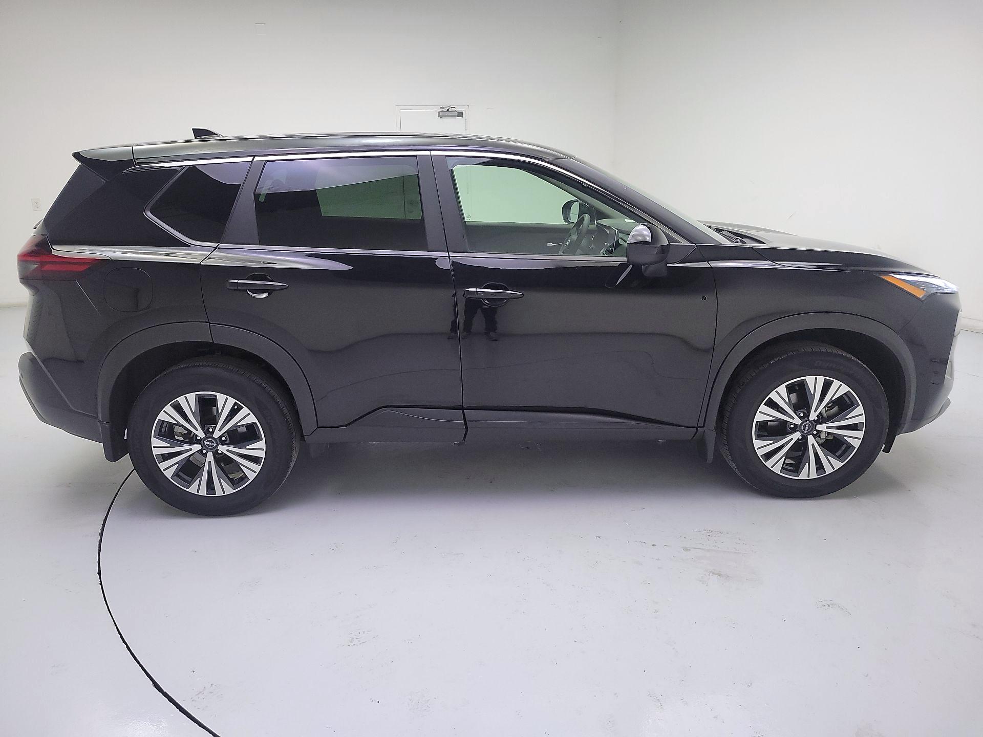 Thumbnail: 2023 Nissan Rogue - 4