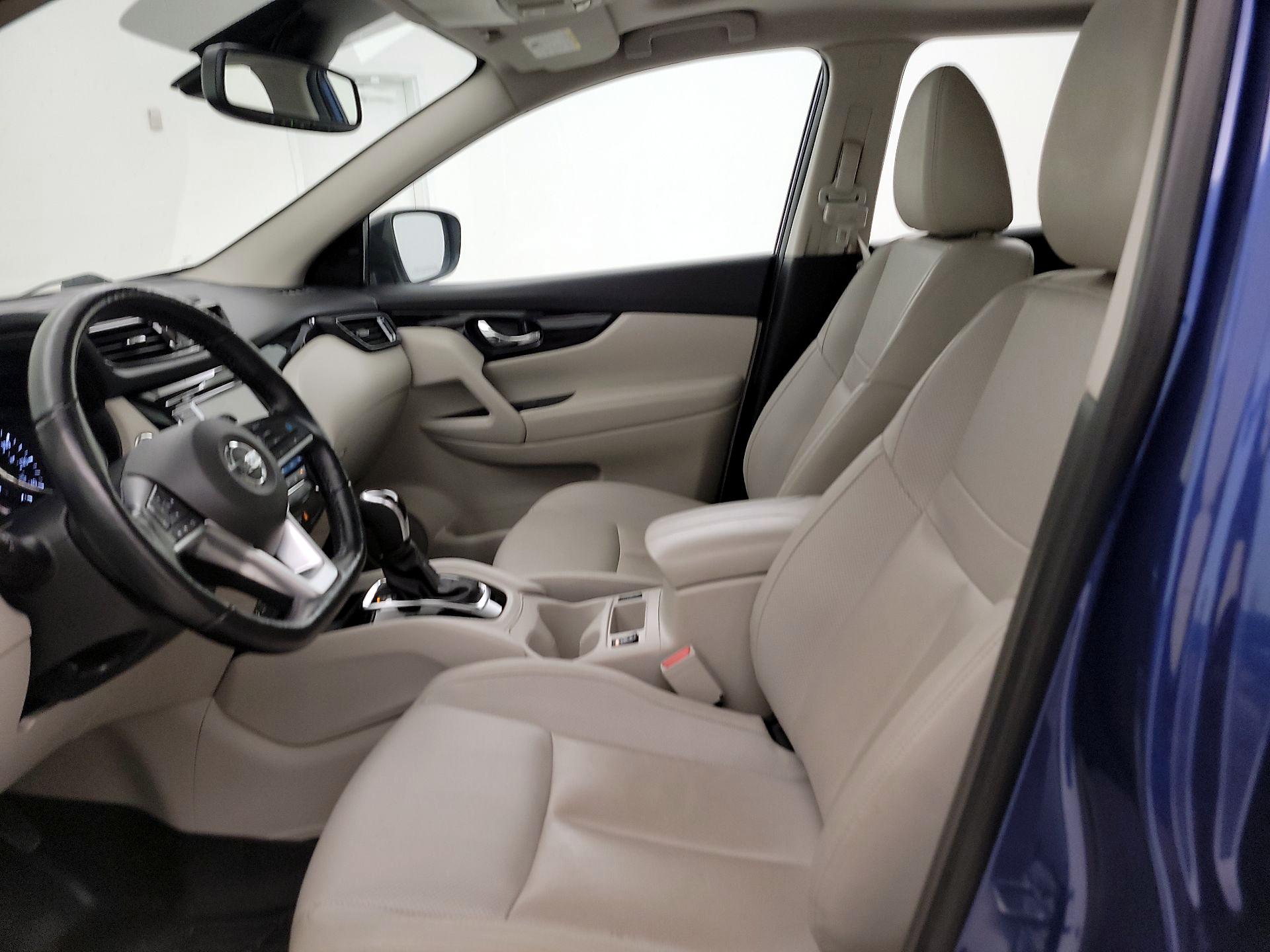 Thumbnail: 2022 Nissan Rogue Sport - 11