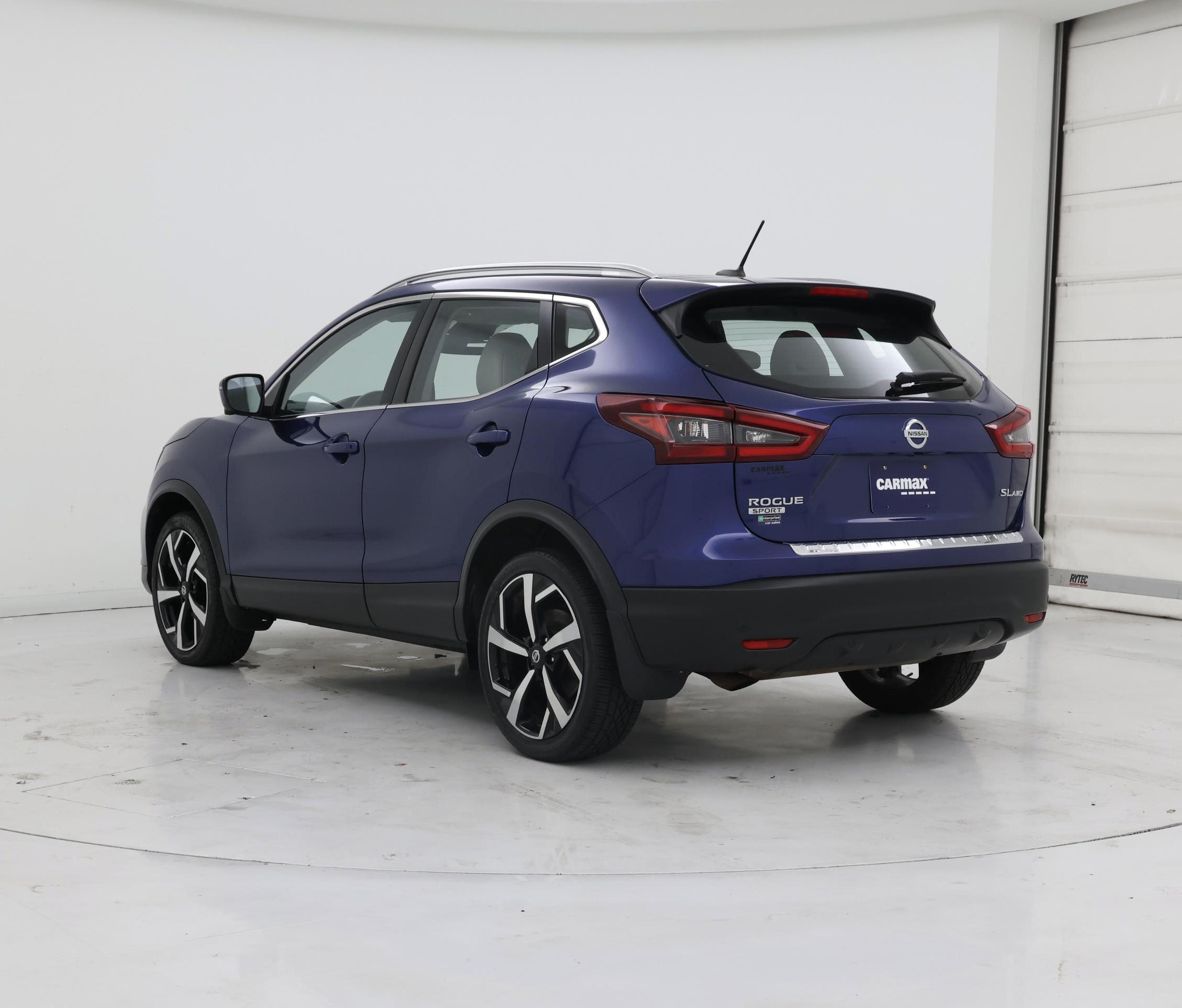 Thumbnail: 2022 Nissan Rogue Sport - 2