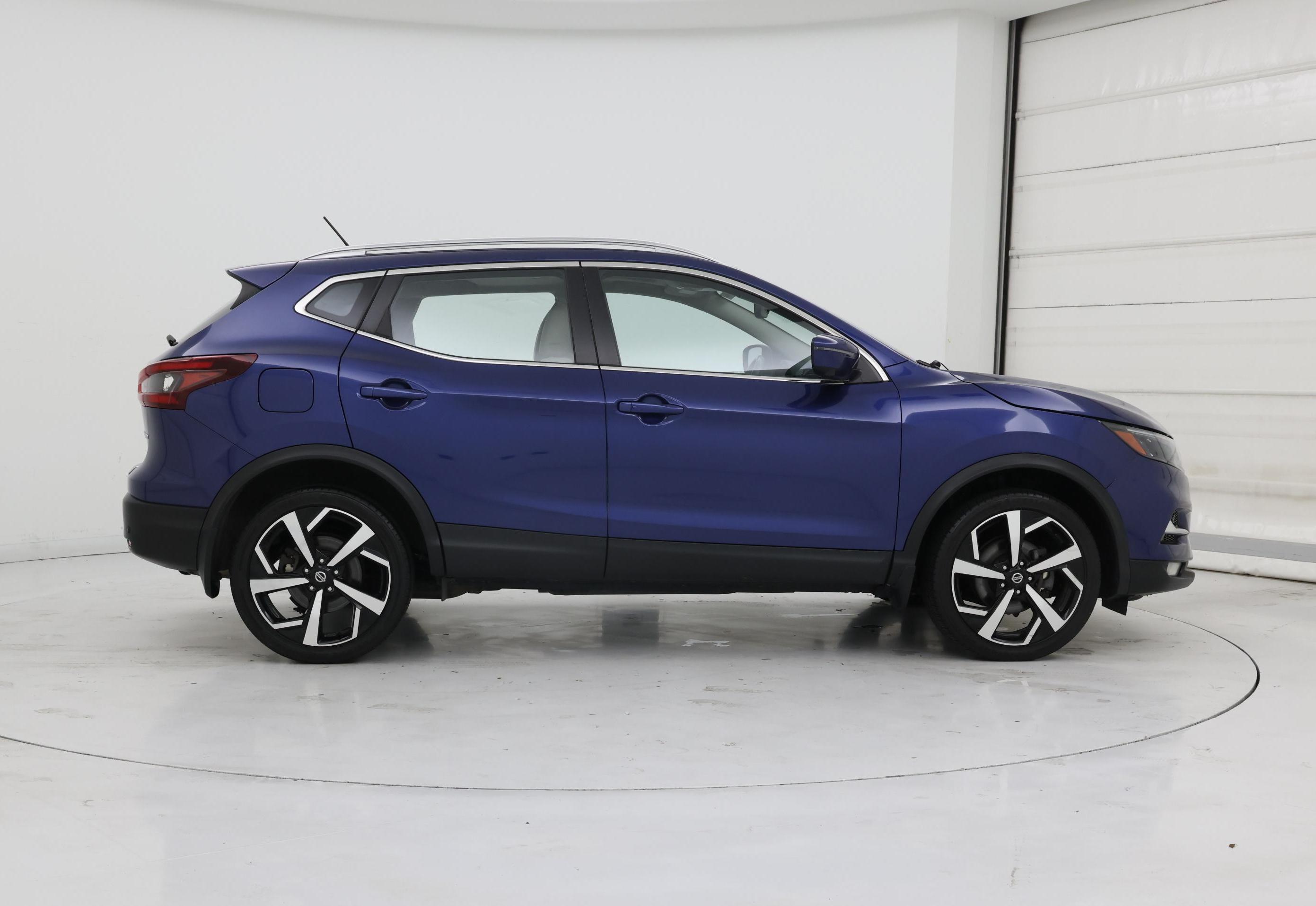 Thumbnail: 2022 Nissan Rogue Sport - 7