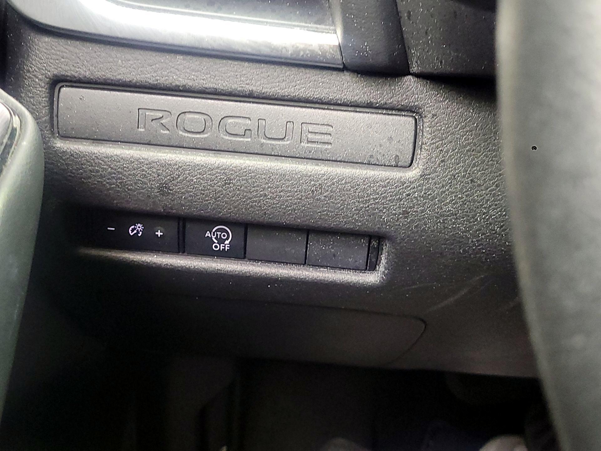 Thumbnail: 2023 Nissan Rogue - 11