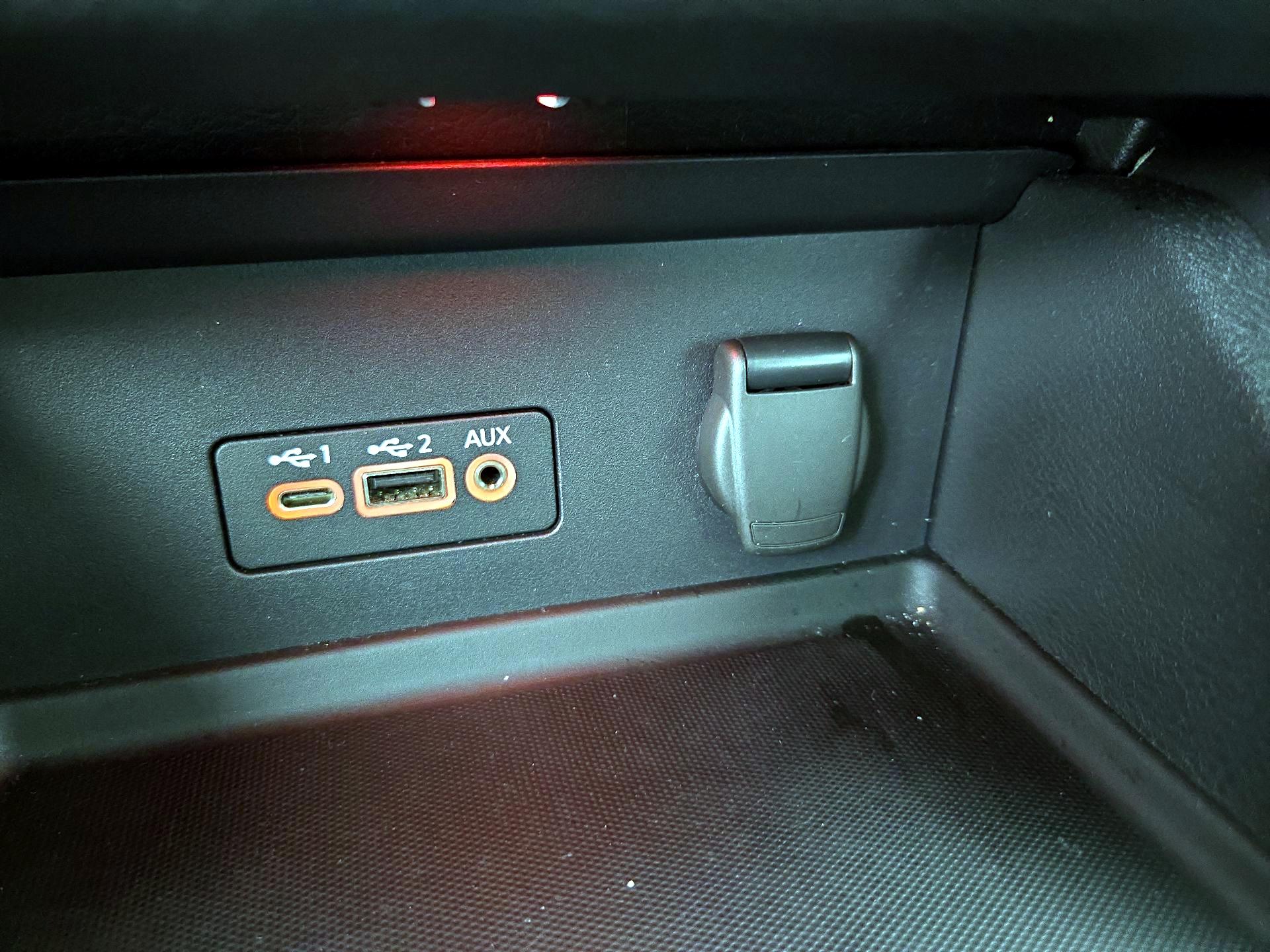 Thumbnail: 2022 Nissan Sentra - 18