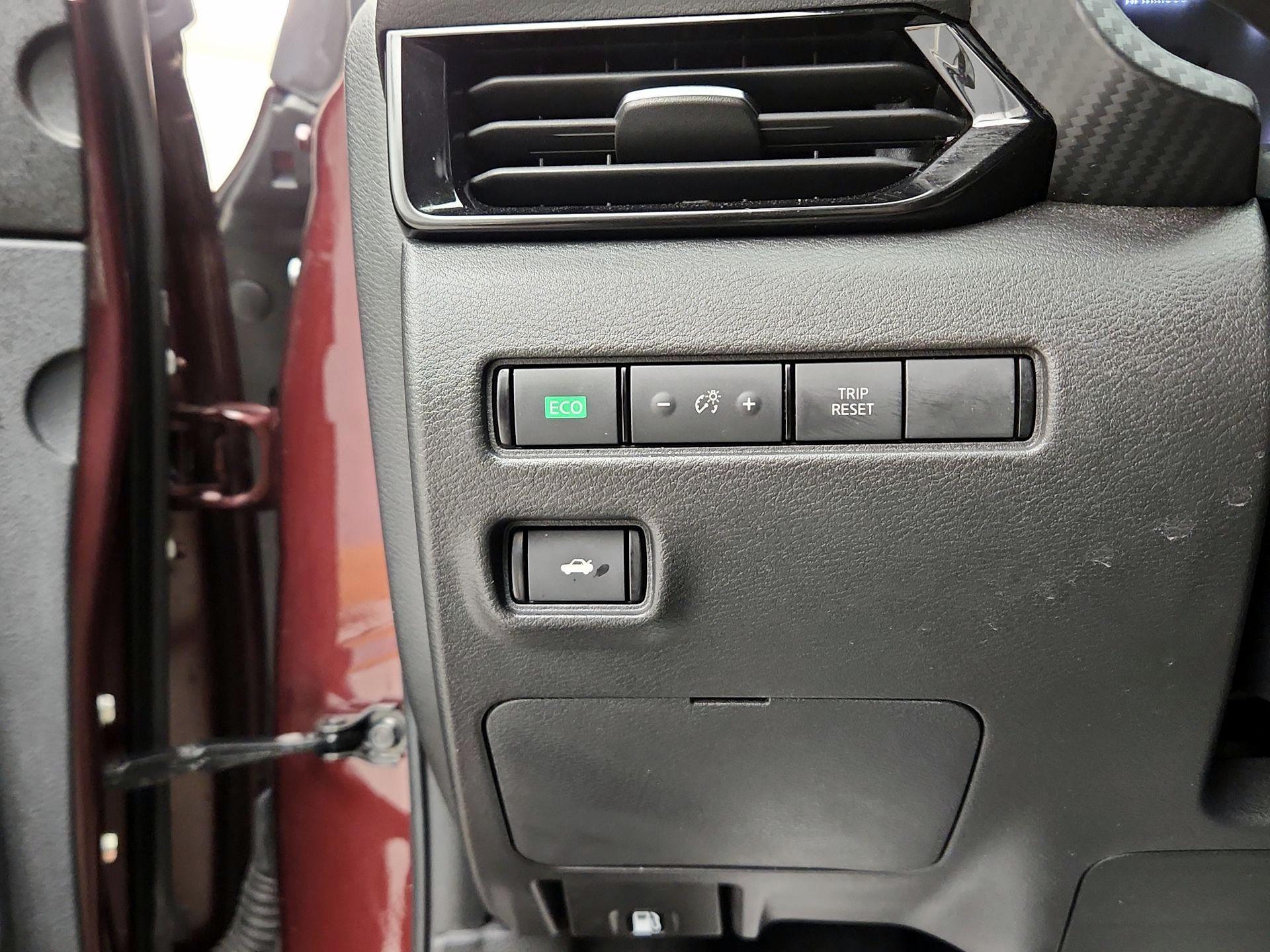 Thumbnail: 2022 Nissan Sentra - 13