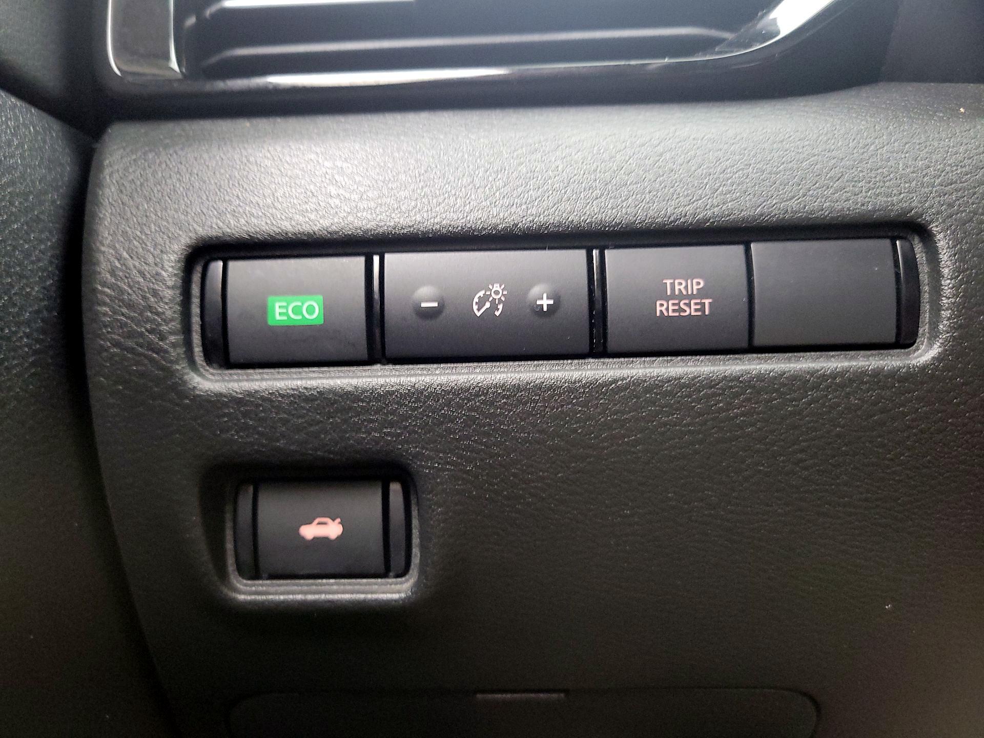 Thumbnail: 2020 Nissan Sentra - 13