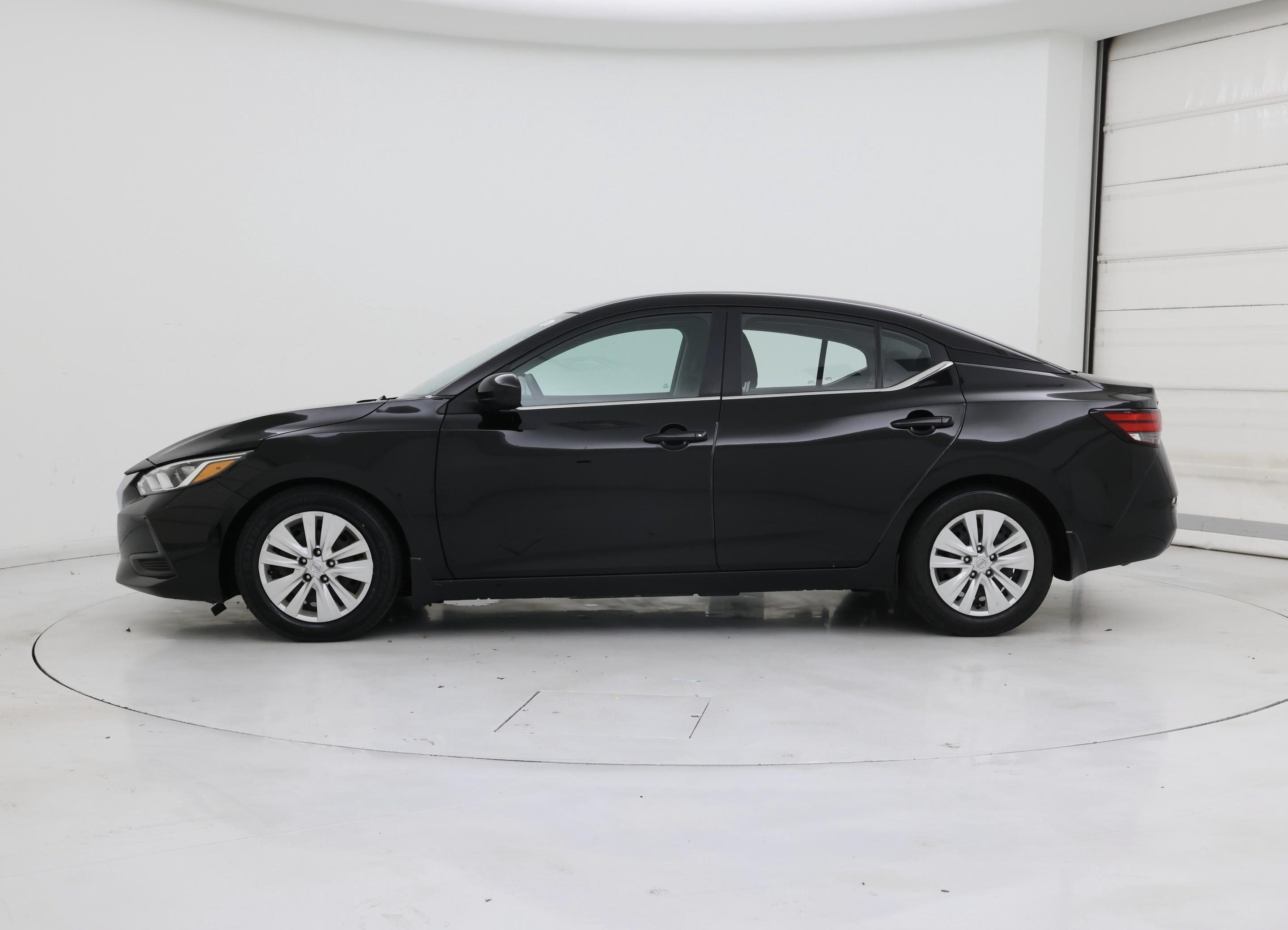 Thumbnail: 2020 Nissan Sentra - 3