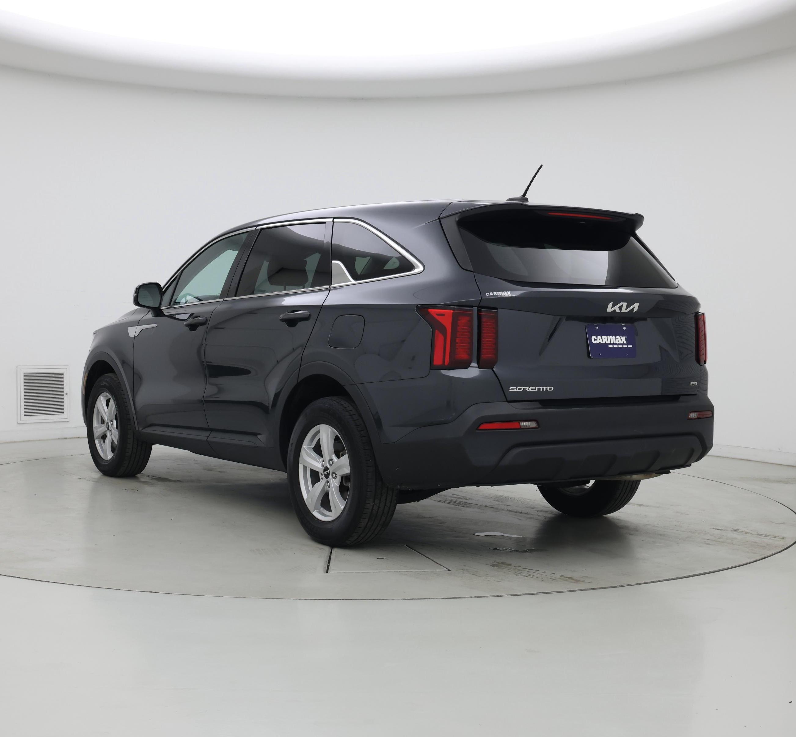 Thumbnail: 2023 Kia Sorento - 2