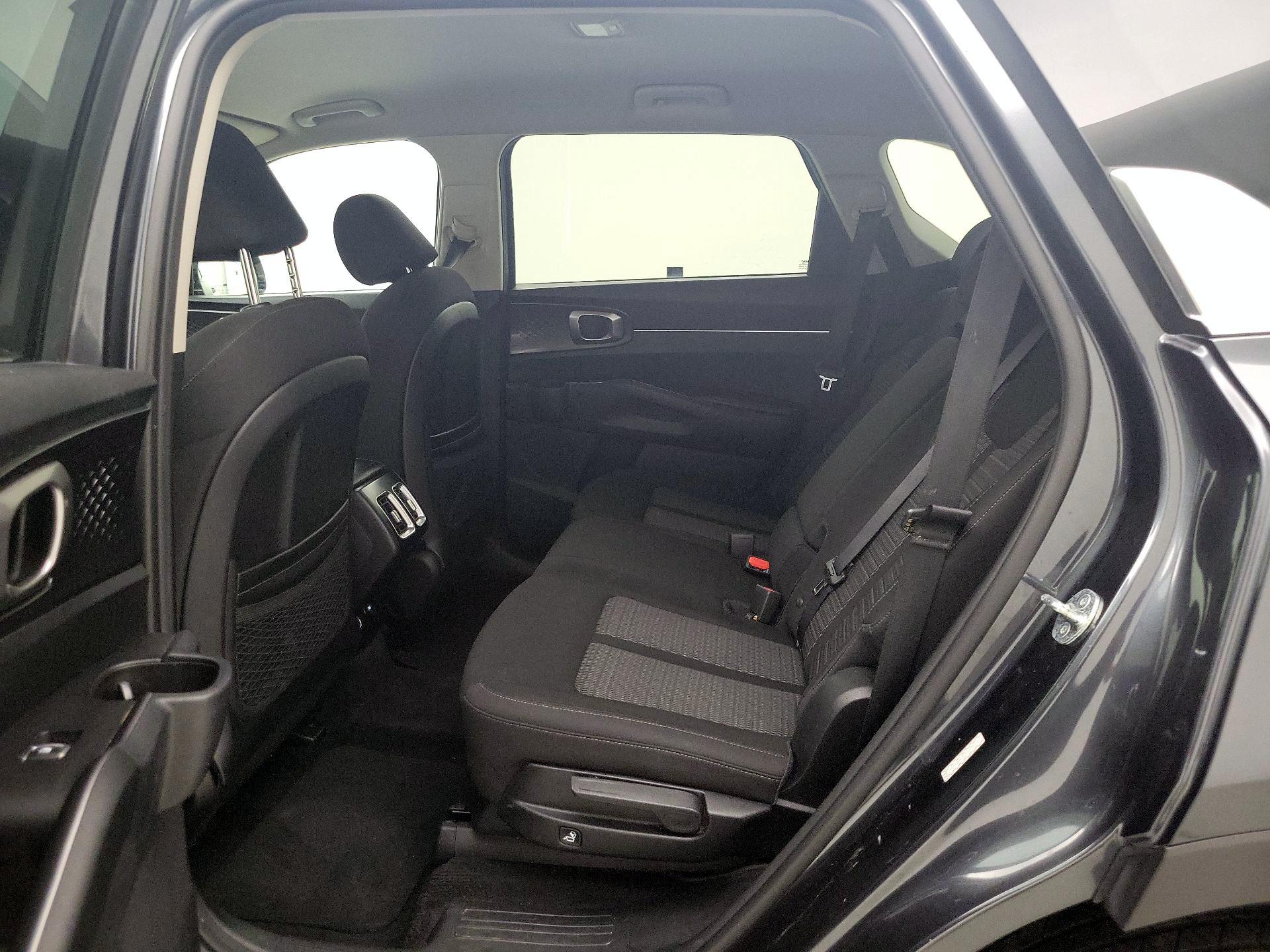 Thumbnail: 2023 Kia Sorento - 19