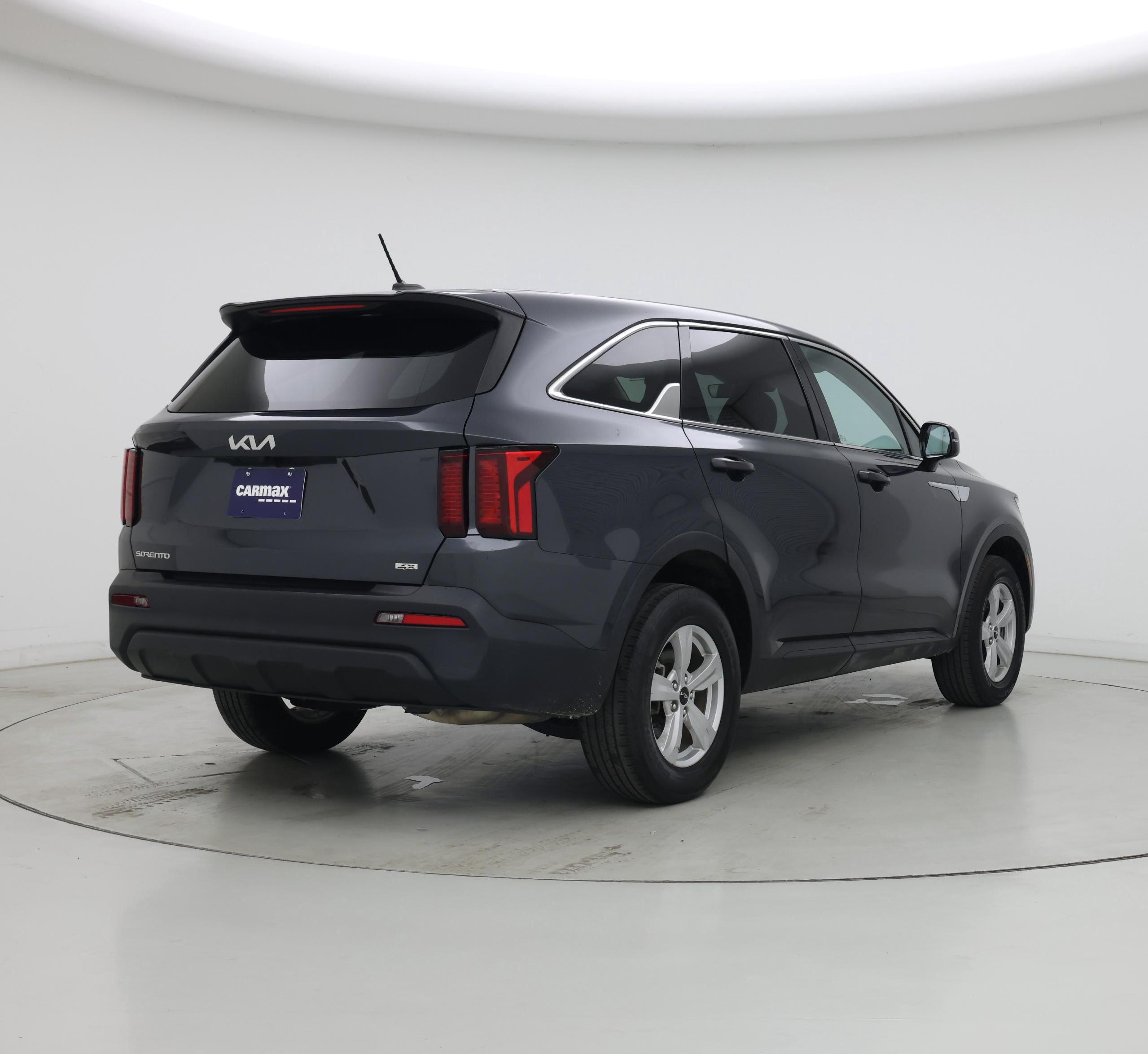 Thumbnail: 2023 Kia Sorento - 8