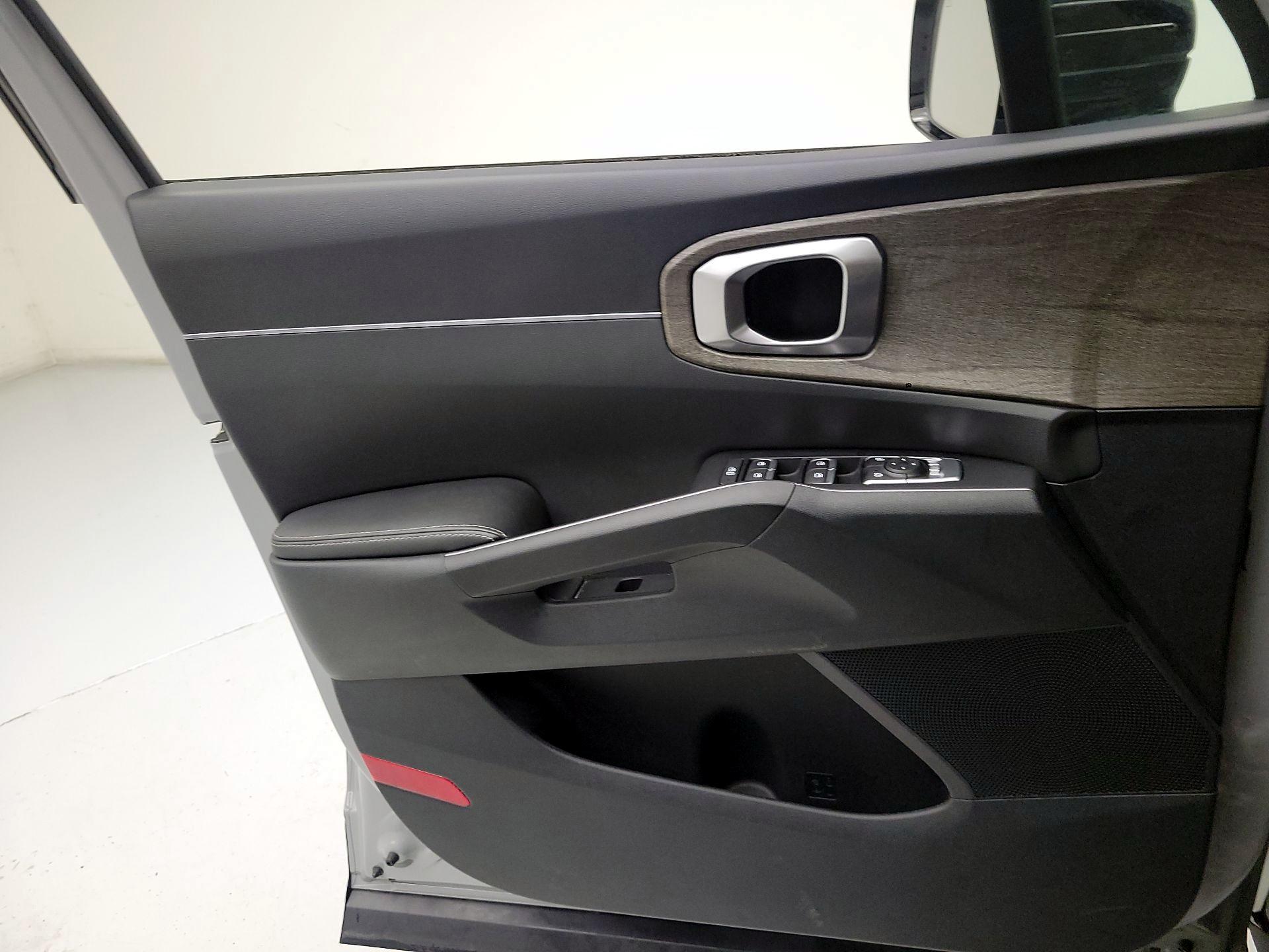 Thumbnail: 2022 Kia Sorento - 10