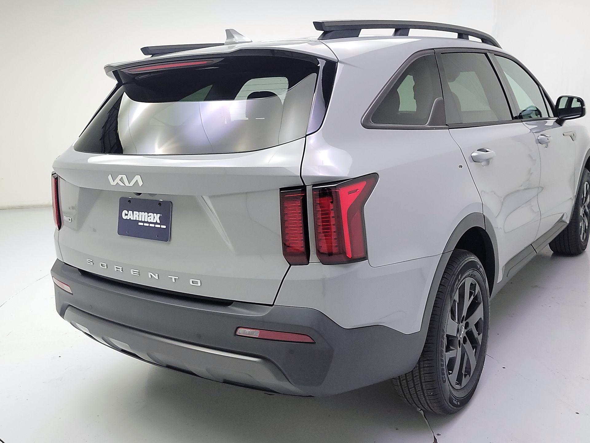 Thumbnail: 2022 Kia Sorento - 5