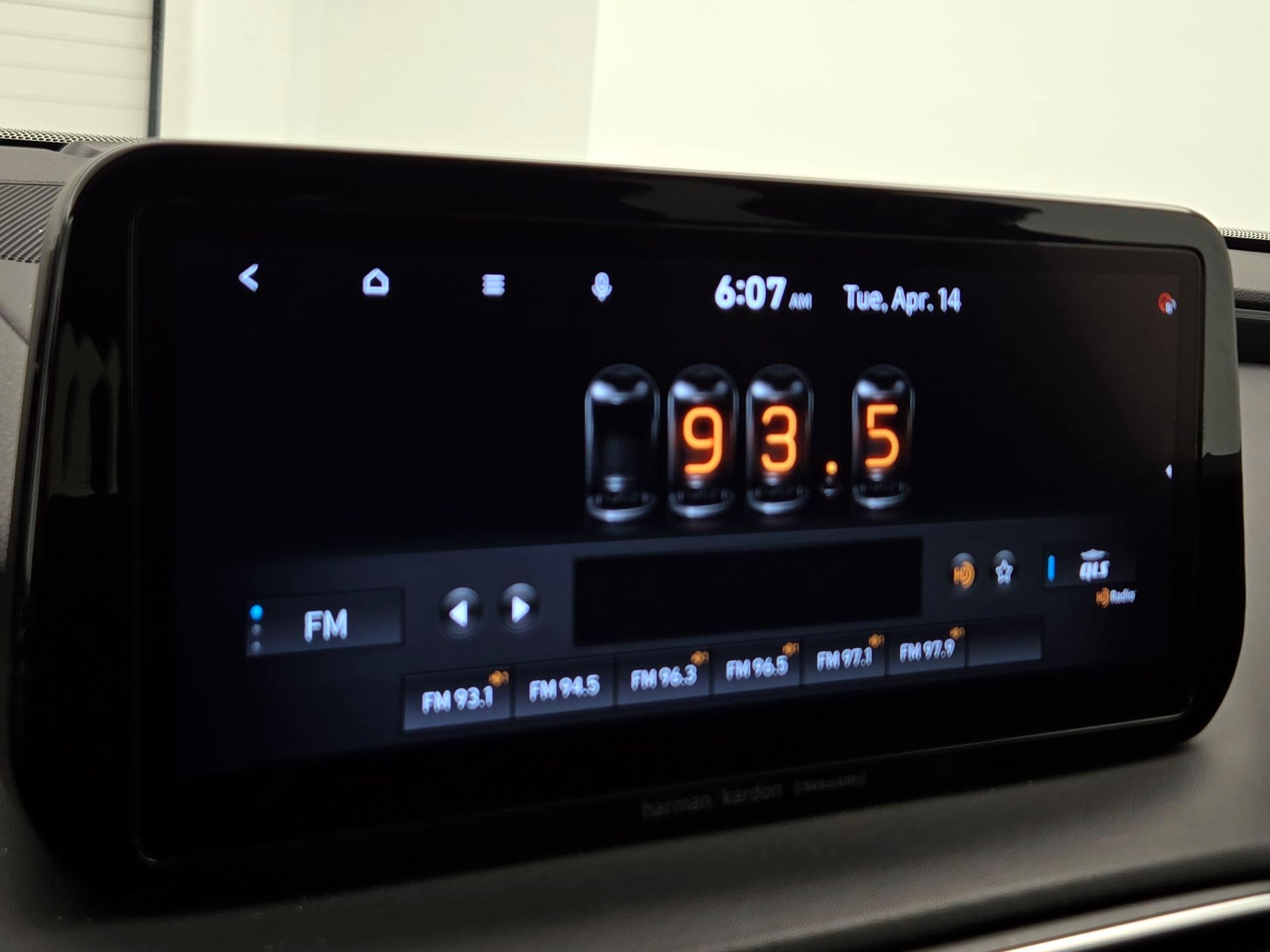 Thumbnail: 2022 Hyundai Santa Fe - 16