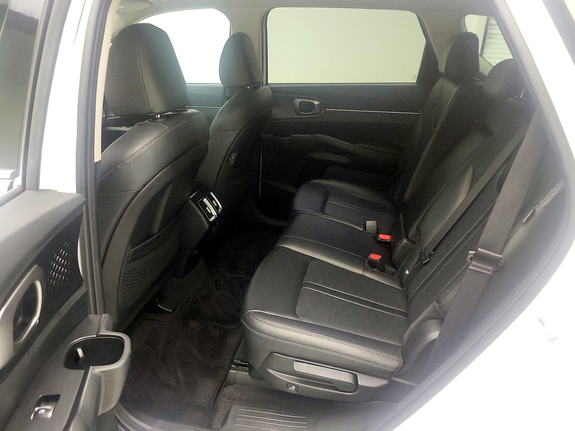 Thumbnail: 2024 Kia Sorento - 18