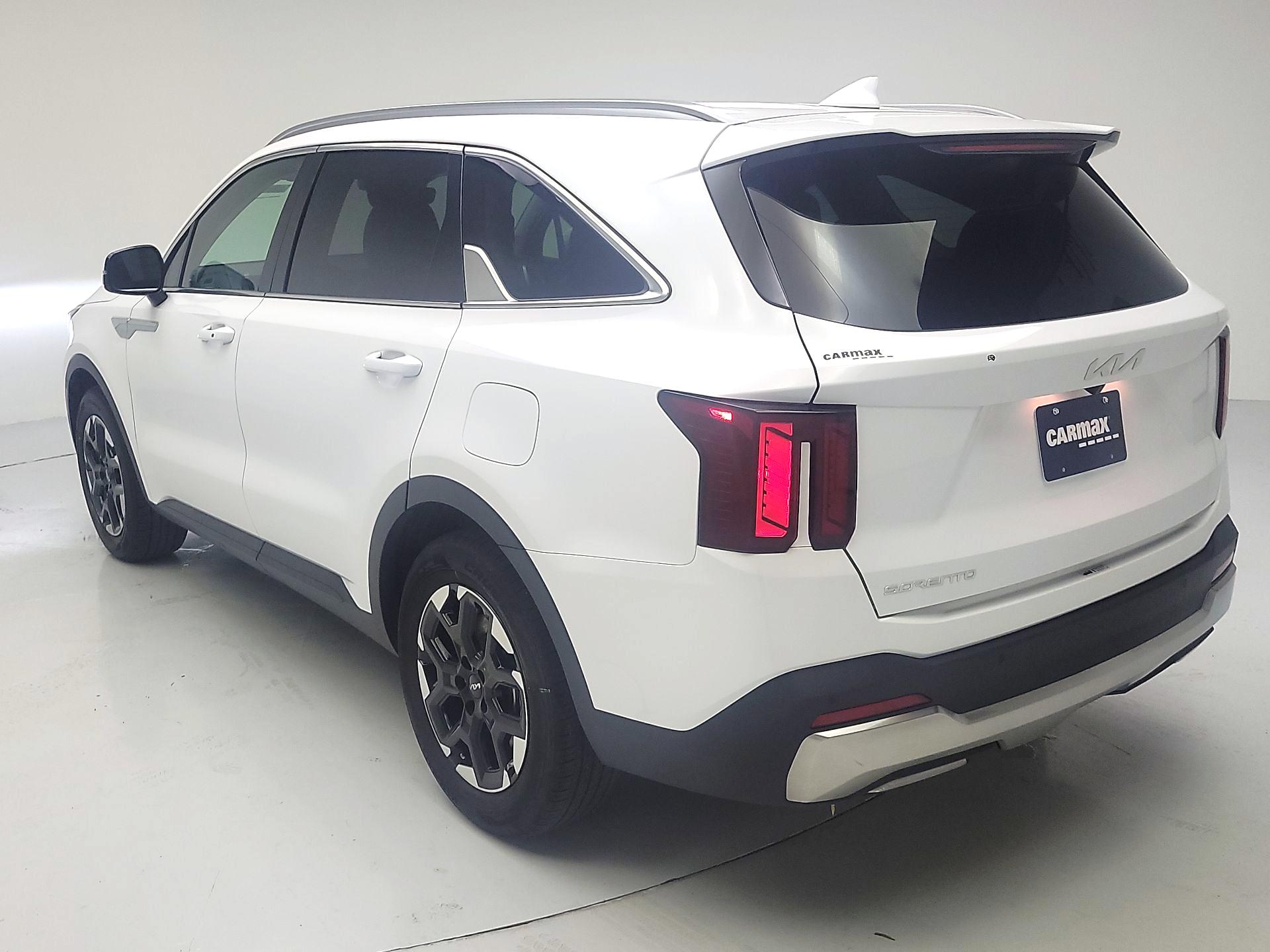 Thumbnail: 2024 Kia Sorento - 7