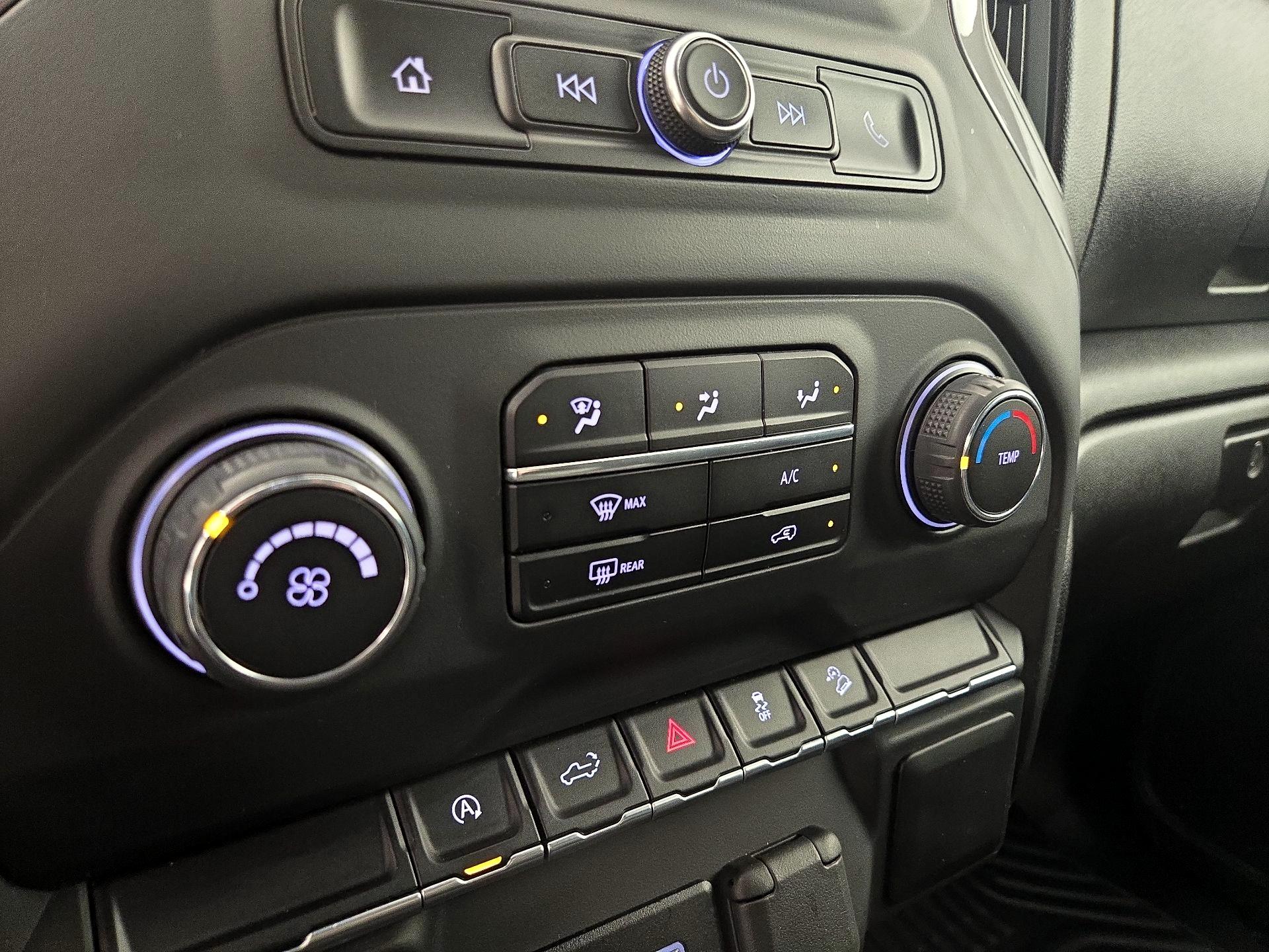 Thumbnail: 2021 Chevrolet Silverado 1500 - 16