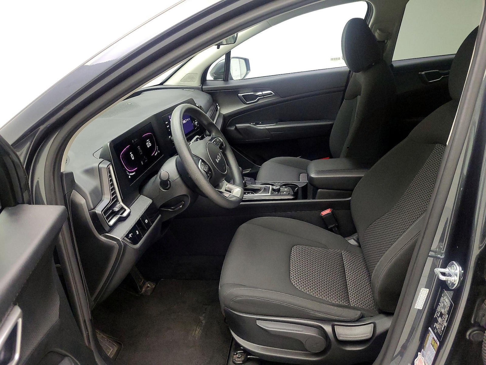 2024 Kia Sportage LX - Photo 10