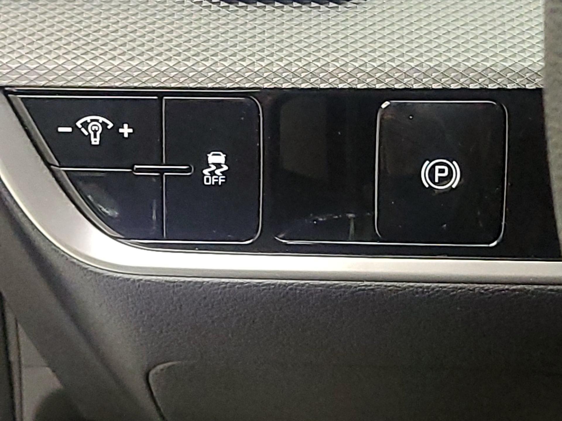 Thumbnail: 2024 Kia Sportage - 11