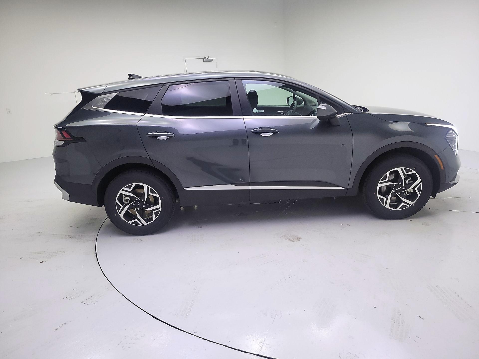 Thumbnail: 2024 Kia Sportage - 4