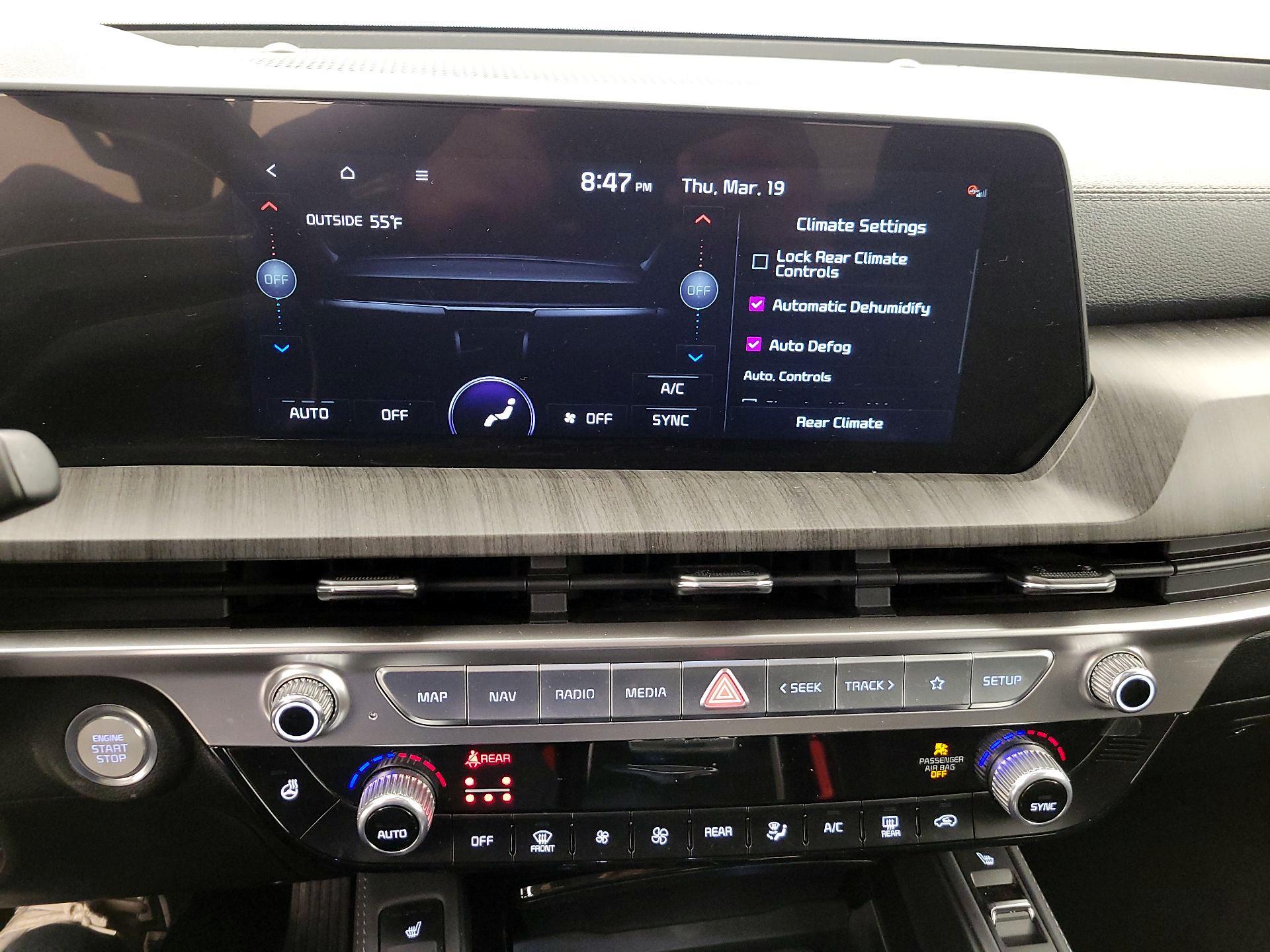 Thumbnail: 2023 Kia Telluride - 17