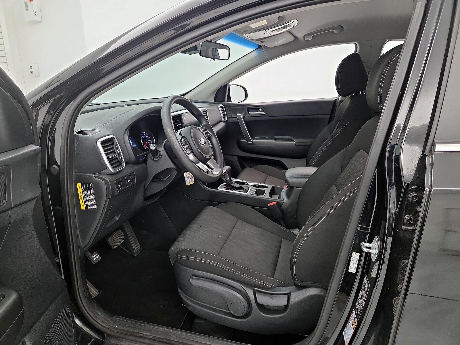 2021 Kia Sportage LX - Photo 12