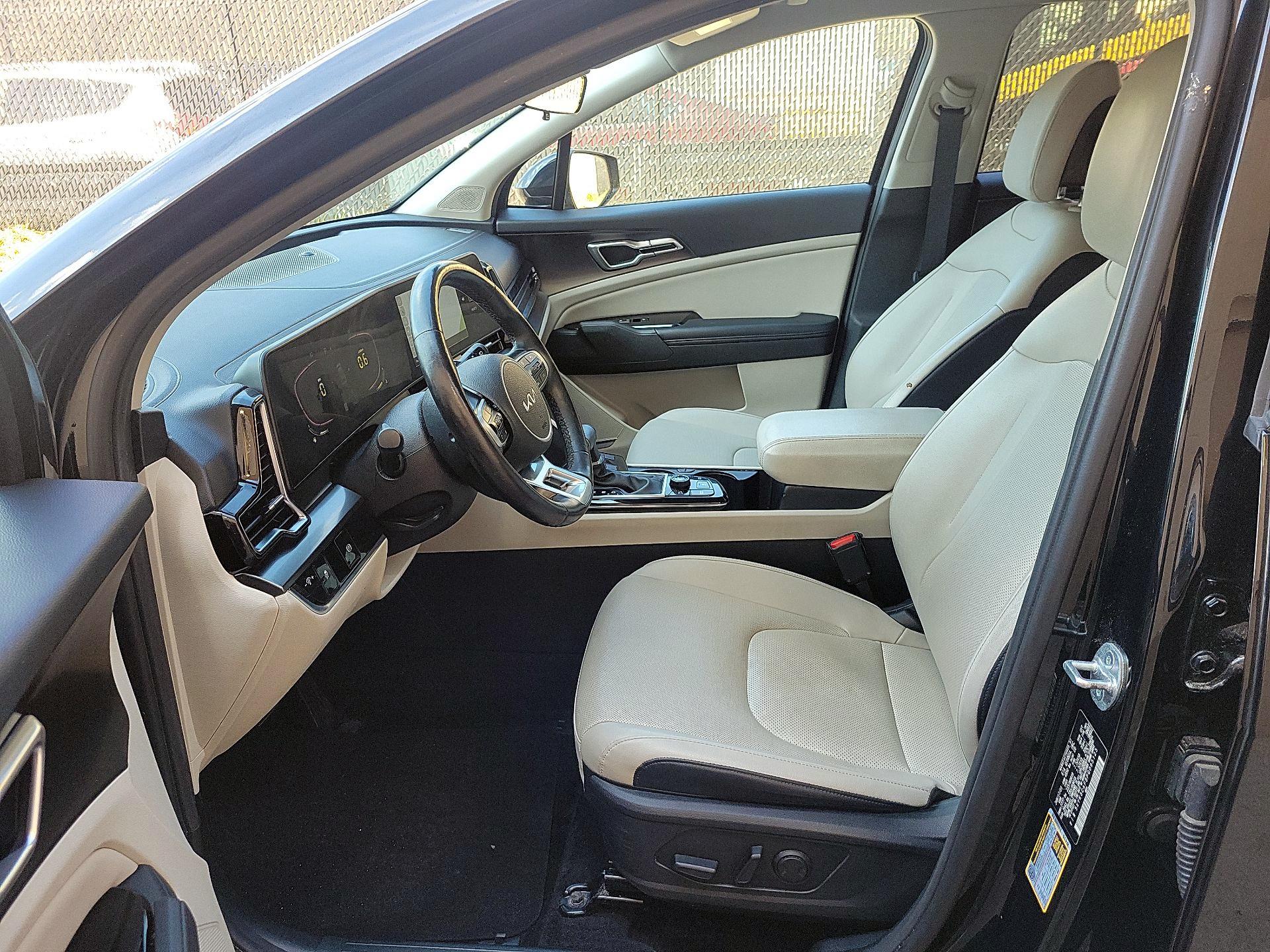 Thumbnail: 2023 Kia Sportage - 9