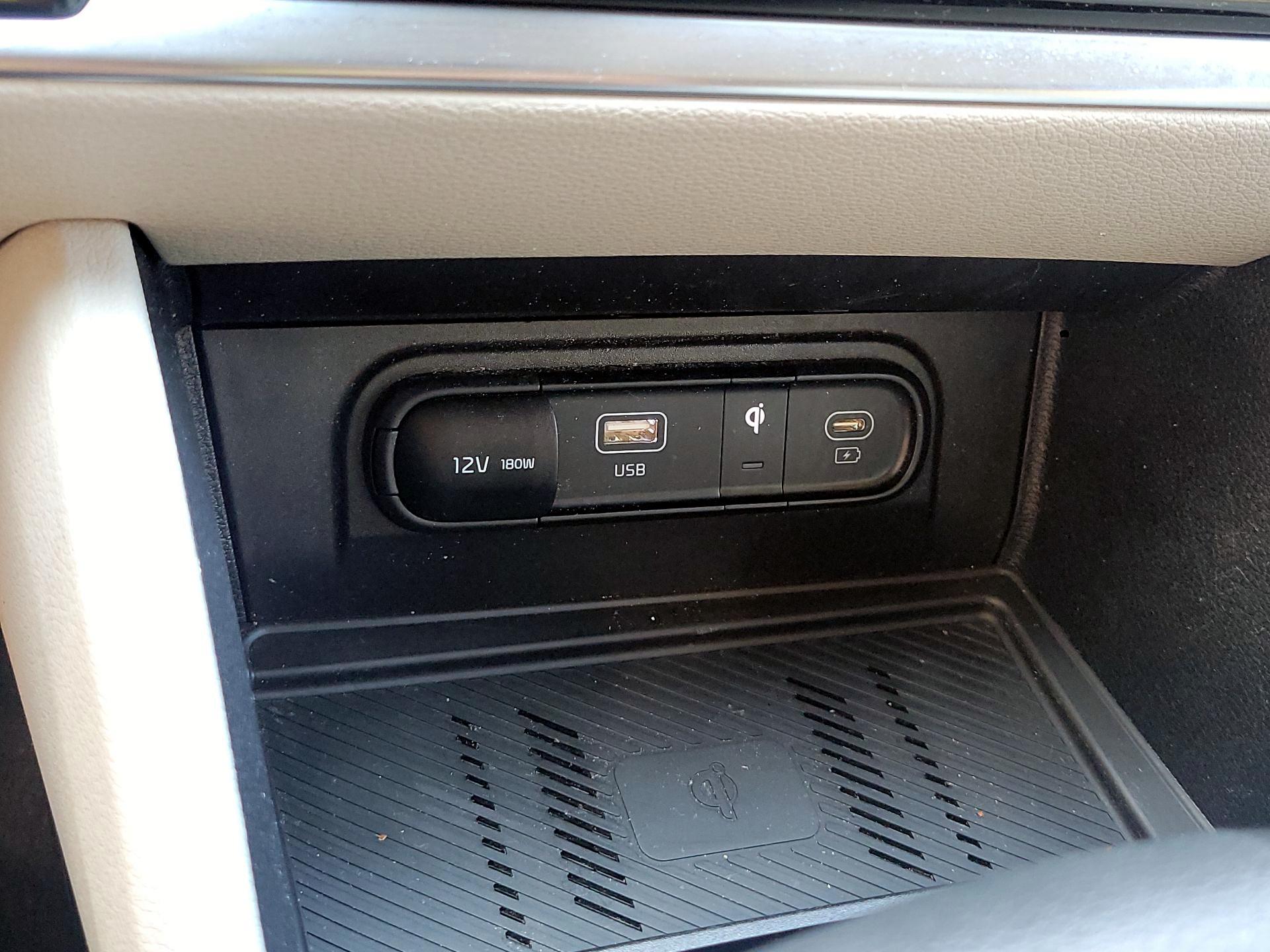 Thumbnail: 2023 Kia Sportage - 17