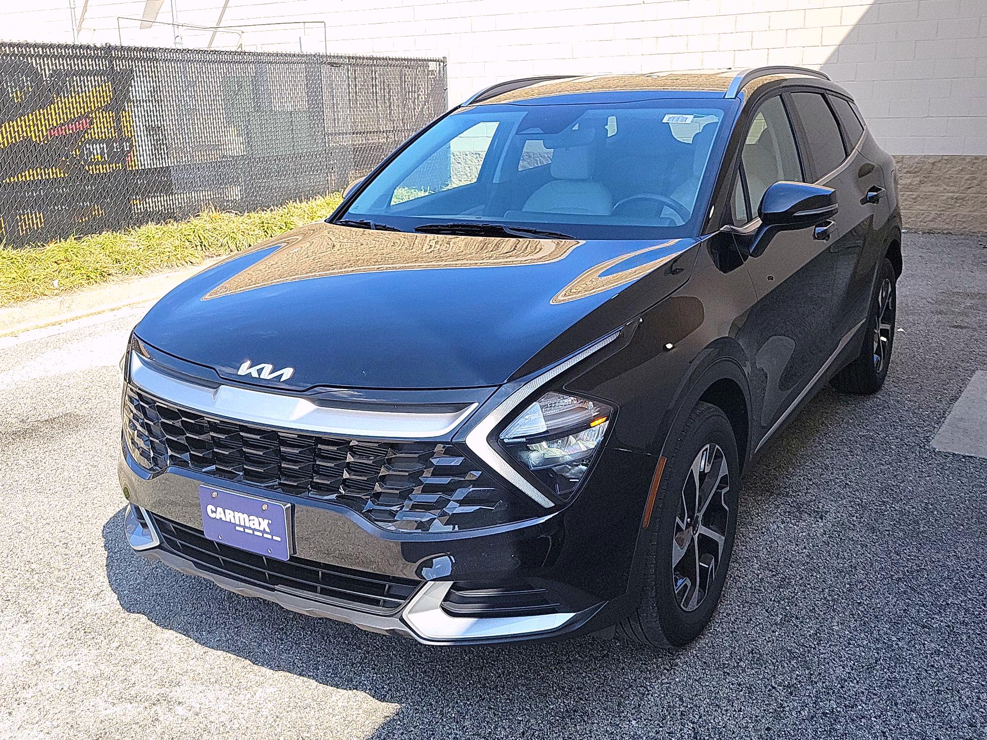 Thumbnail: 2023 Kia Sportage - 3