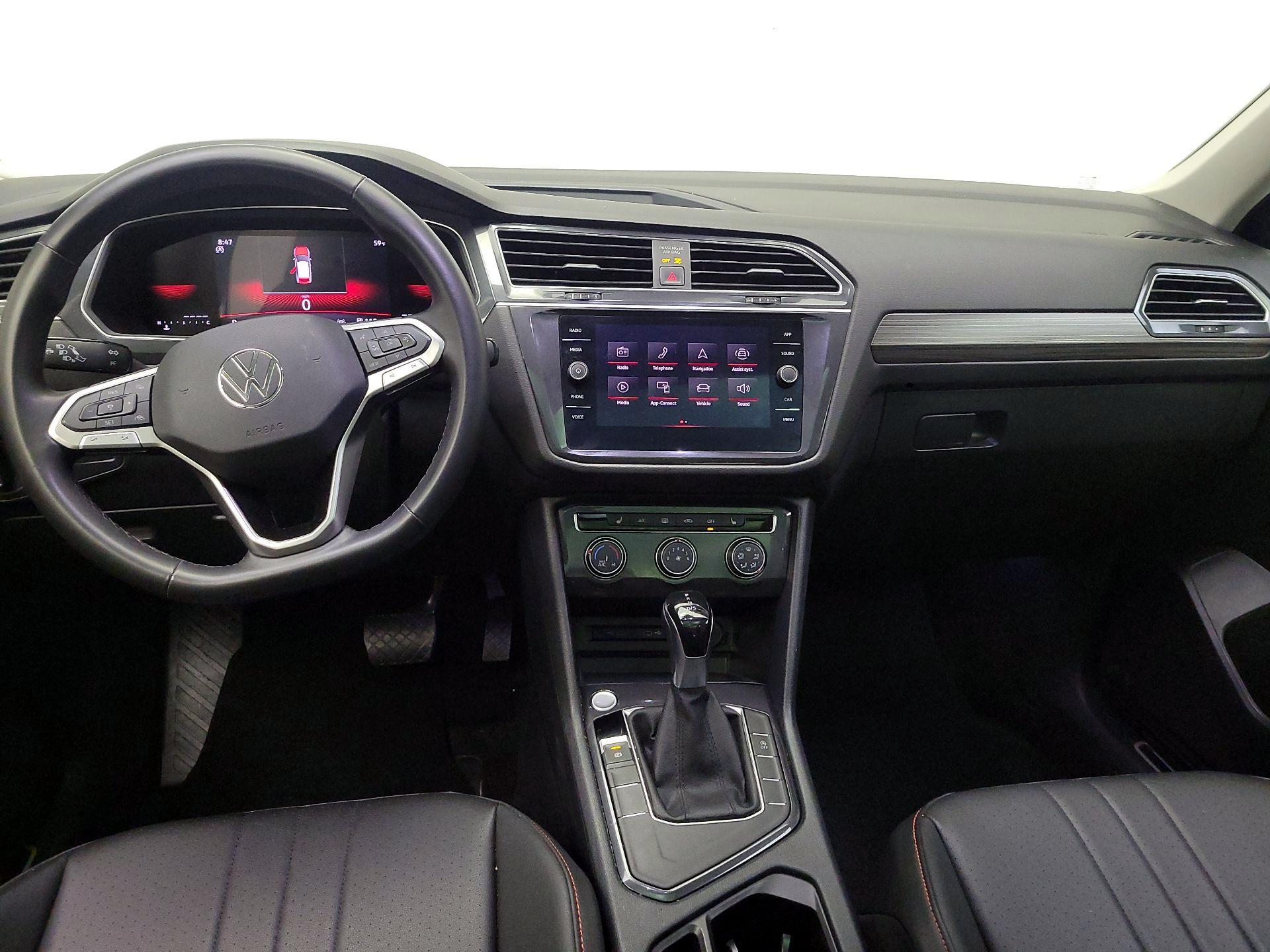 Thumbnail: 2024 Volkswagen Tiguan - 9
