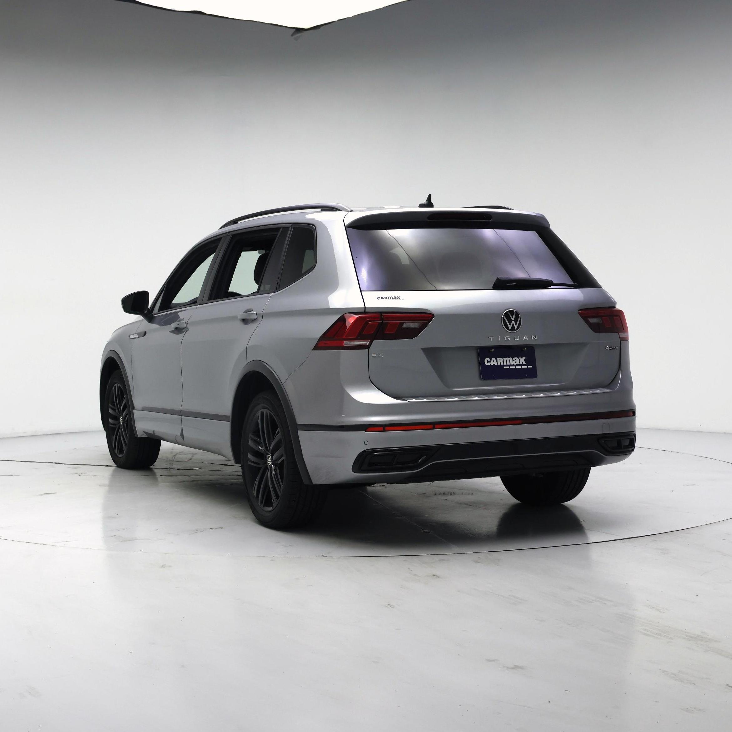Thumbnail: 2022 Volkswagen Tiguan - 2