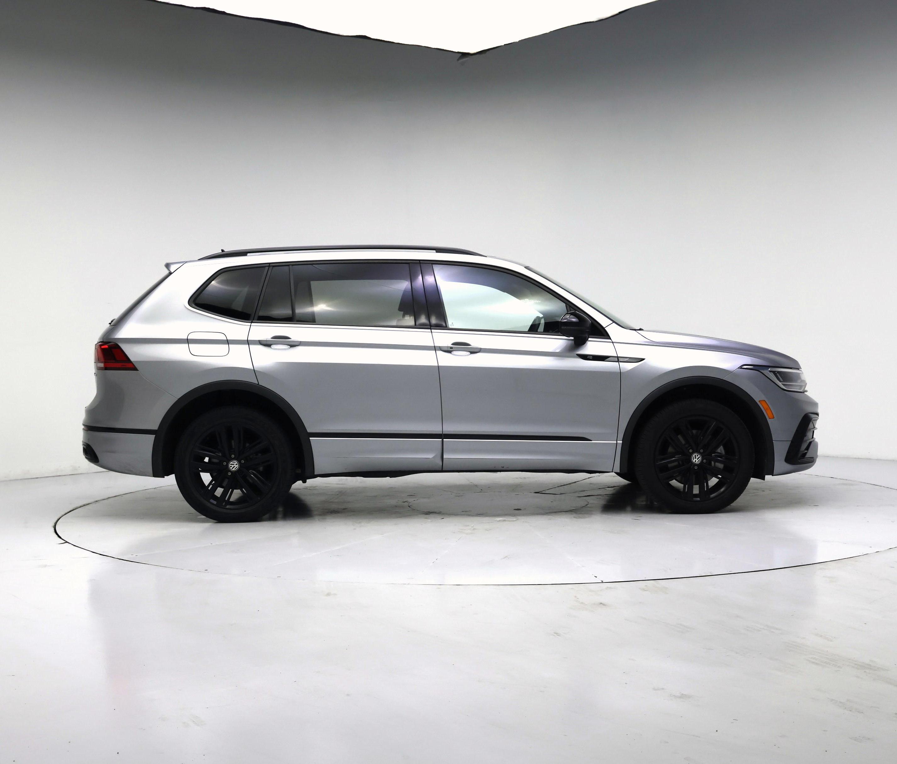 Thumbnail: 2022 Volkswagen Tiguan - 7